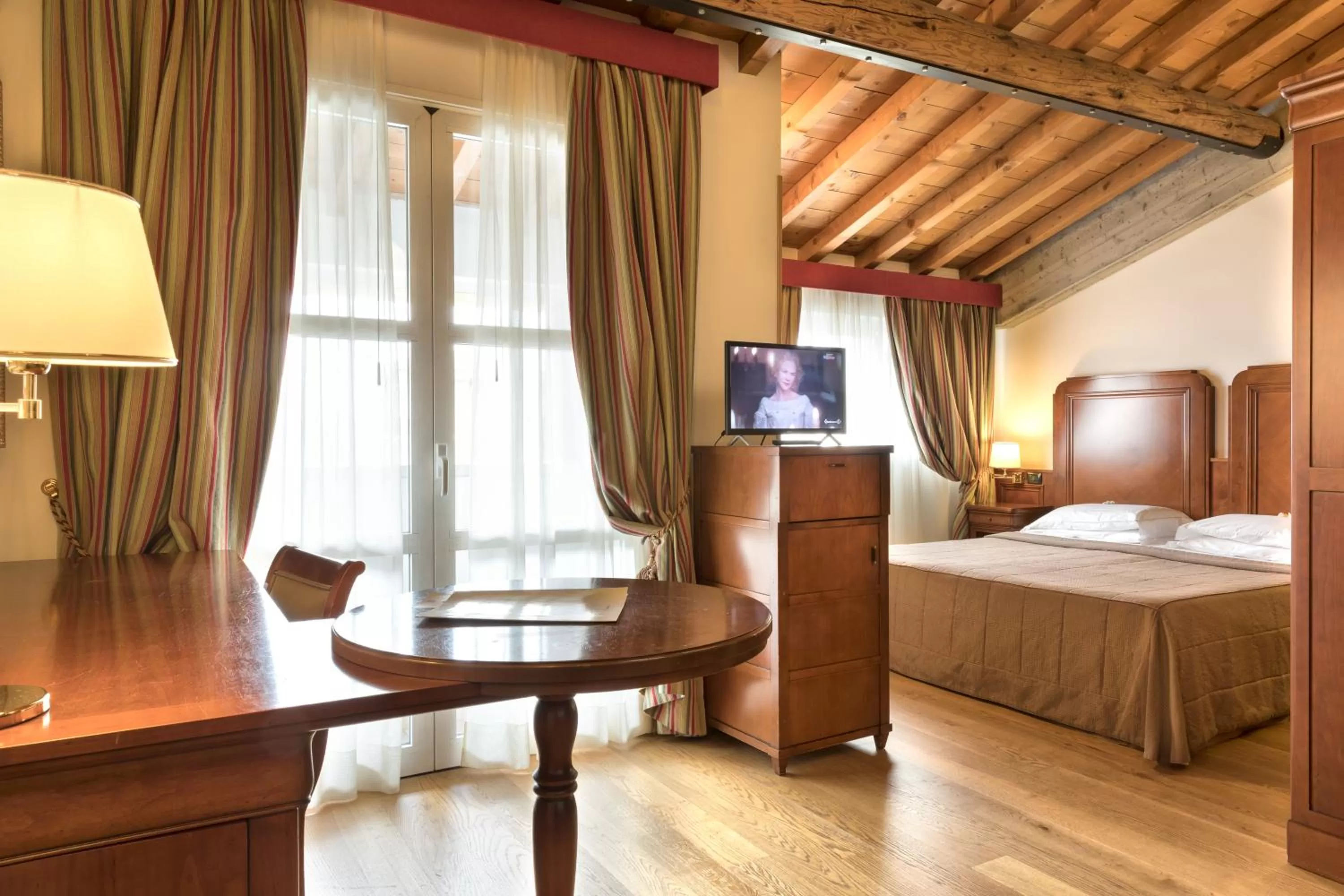 Photo of the whole room, Bed in Hotel Villa Malaspina