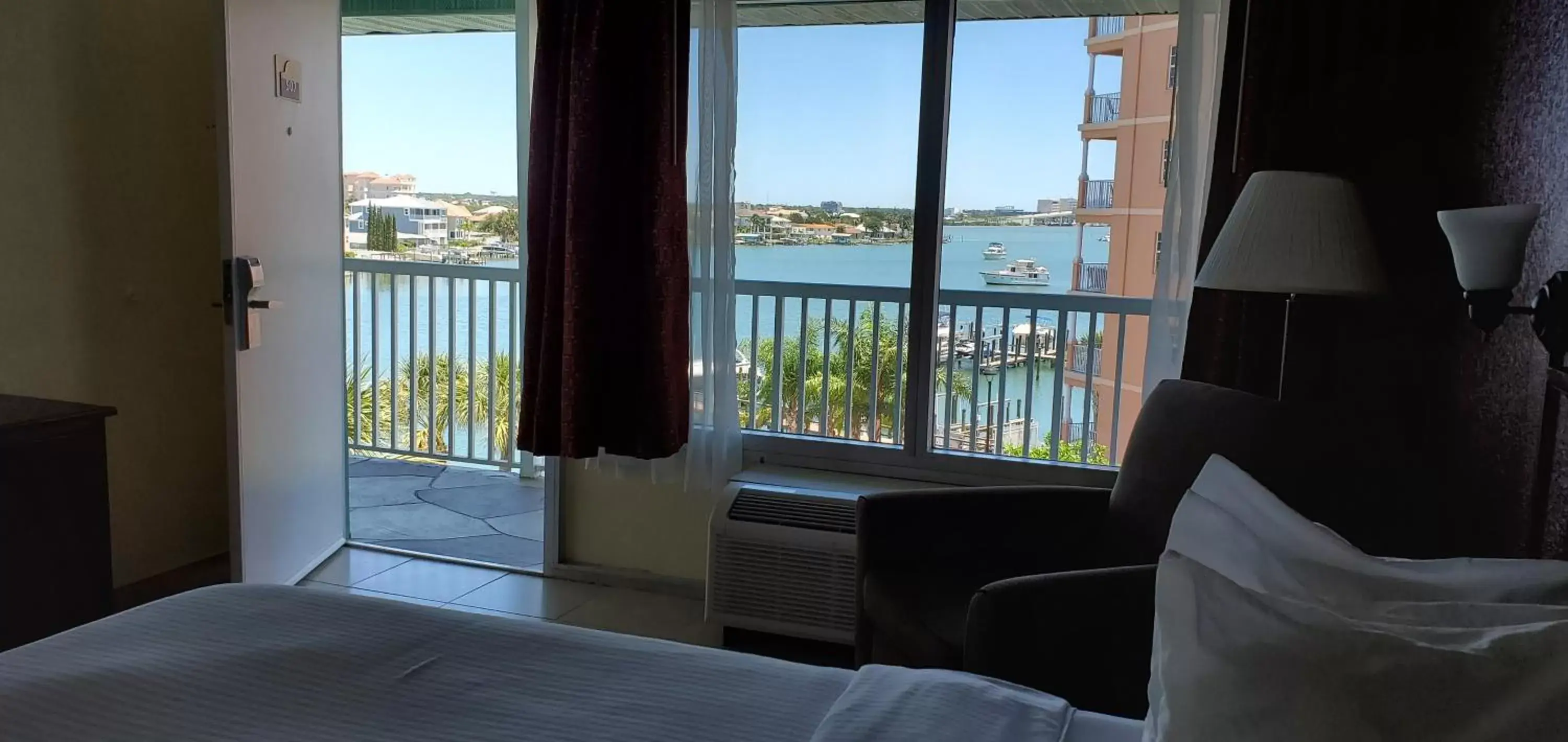 River view, Bed in Clearwater Beach Hotel