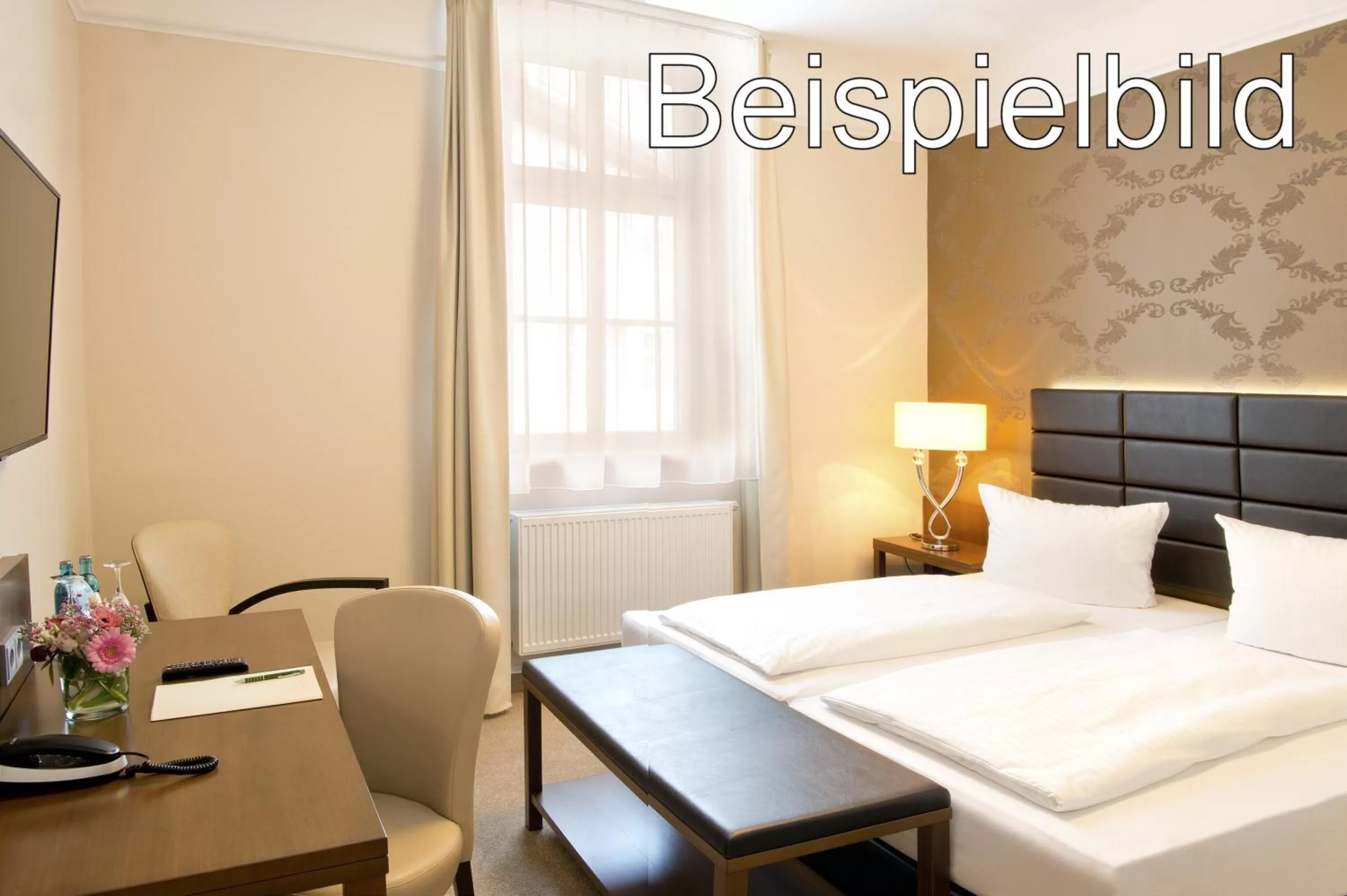 Photo of the whole room, Bed in Schwarzer Bär Jena