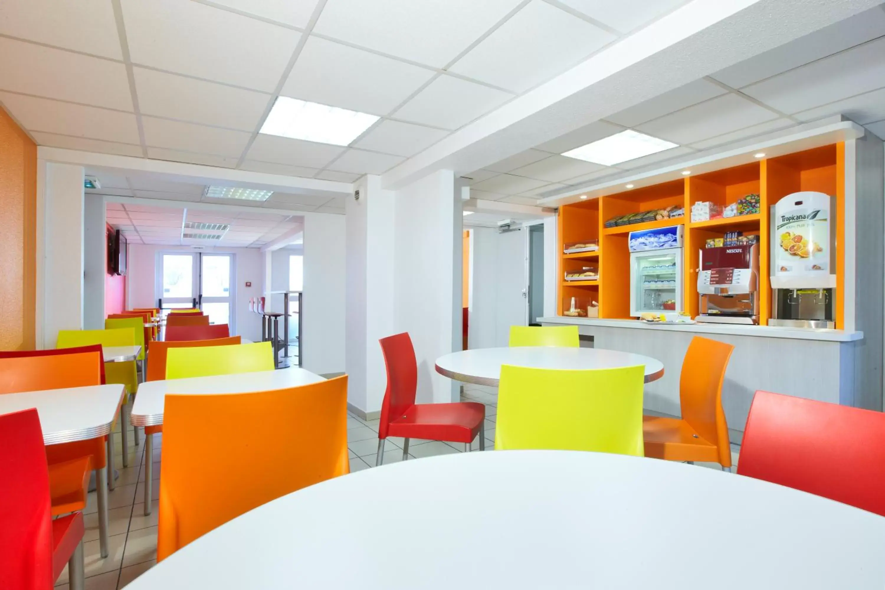 Restaurant/places to eat in Premiere Classe Montreuil Restaurant/places to eat in Premiere Classe Montreuil