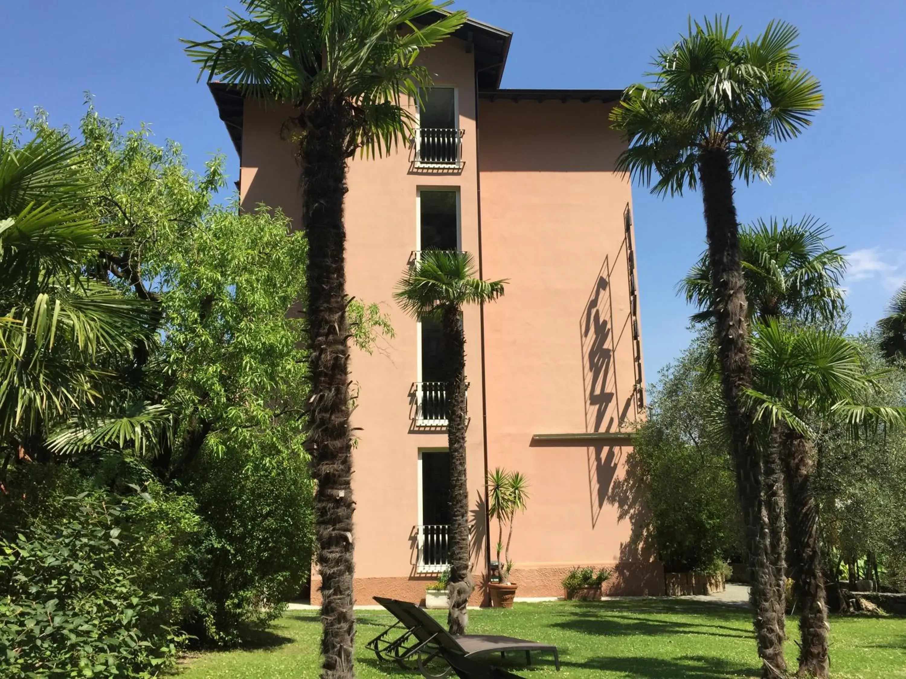 Property Building in Hotel Villa Miravalle