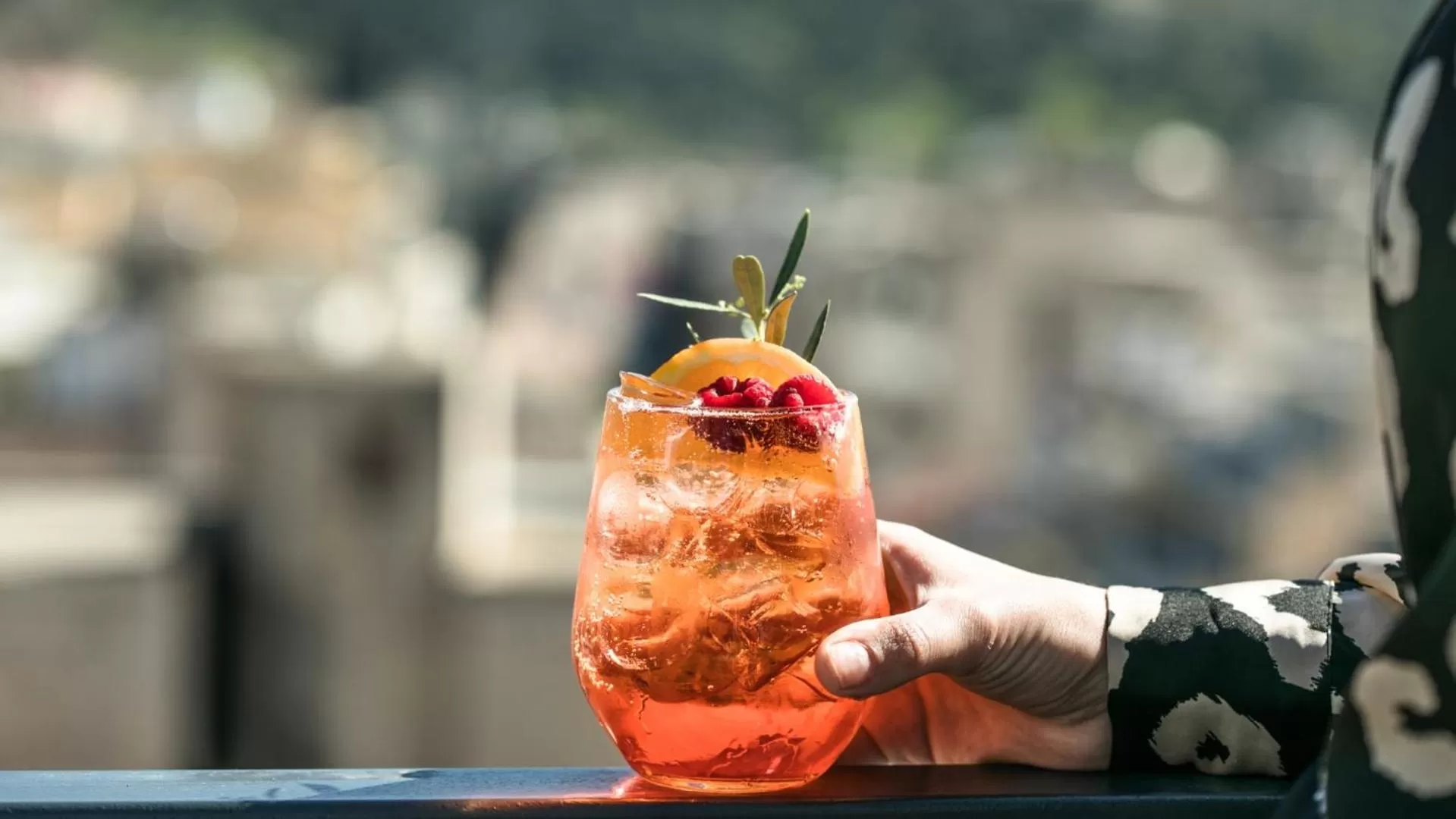 Lounge or bar in Play Theatrou Athens a member of Brown Hotels