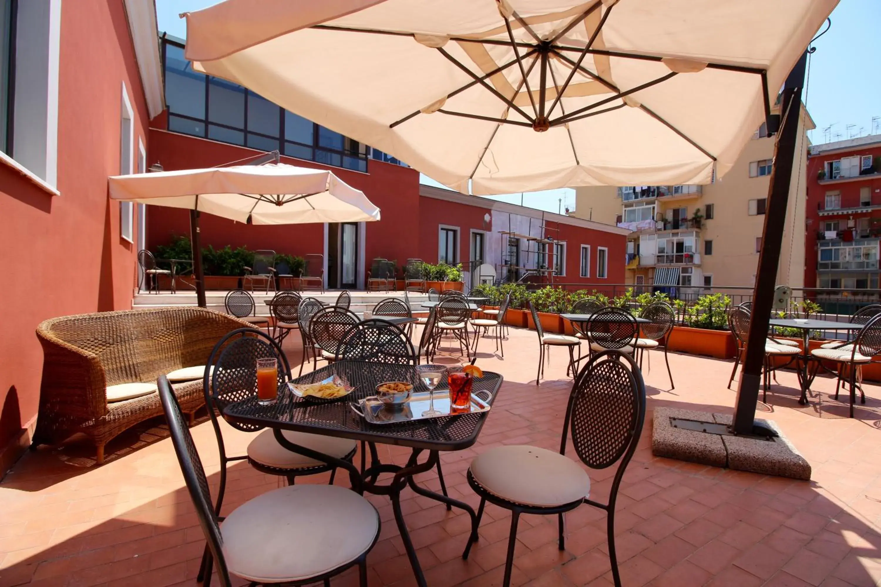 Balcony/Terrace, Restaurant/Places to Eat in Hotel Nuvò