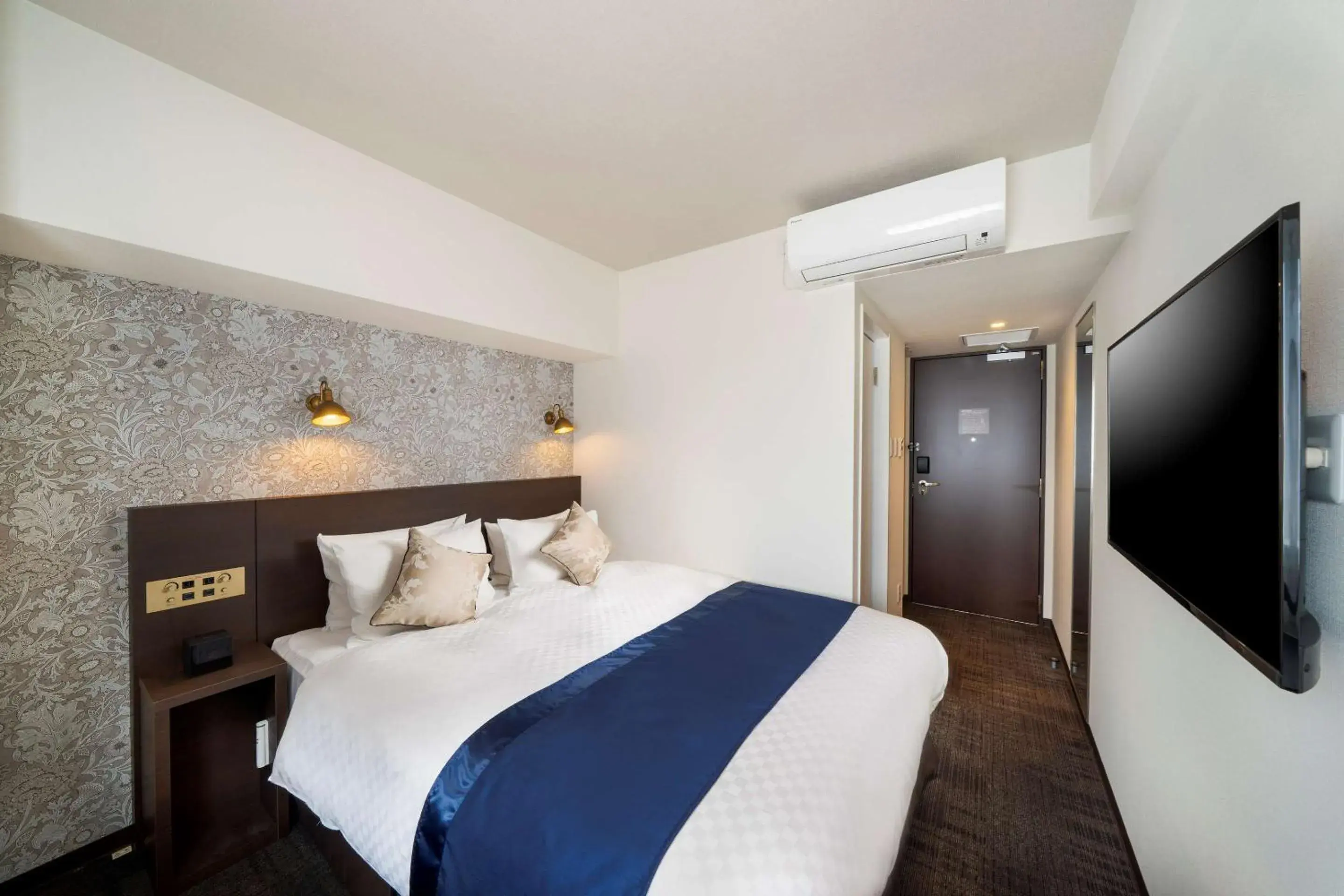 Bedroom, Bed in Best Western Hotel Fino Shin-Yokohama