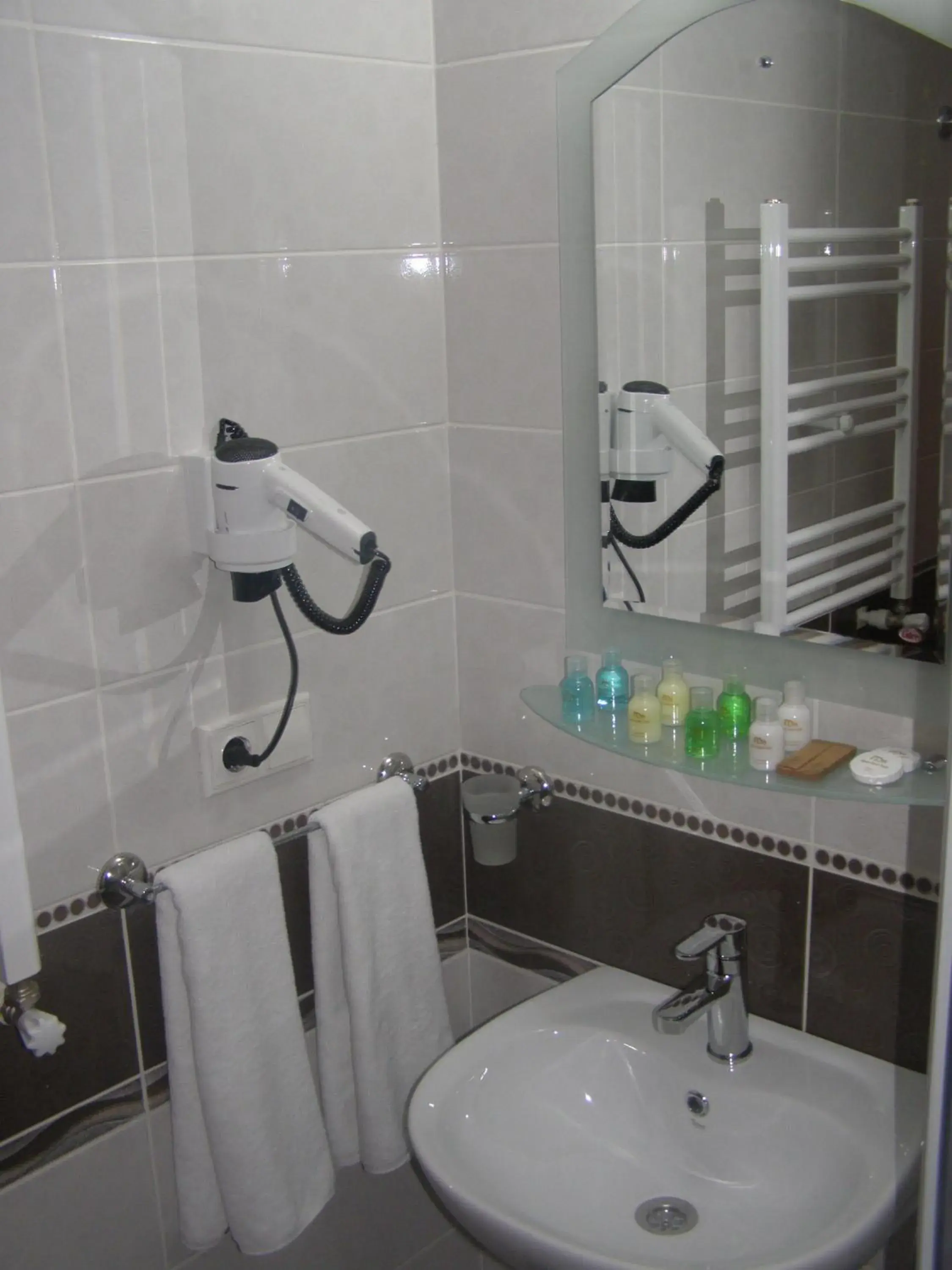 Bathroom in Taxim Marin Hotel