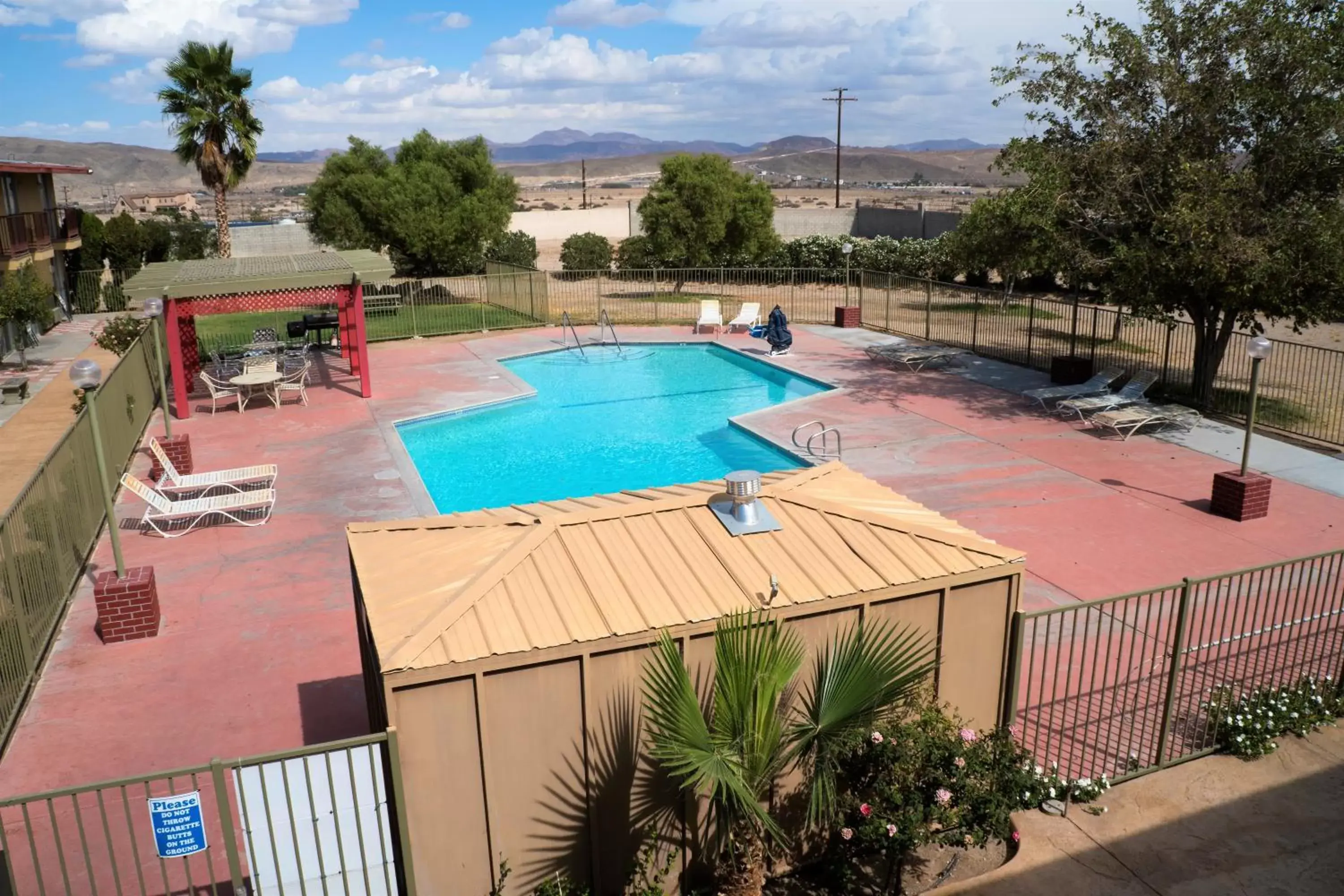 Swimming pool, Pool View in California Inn Barstow