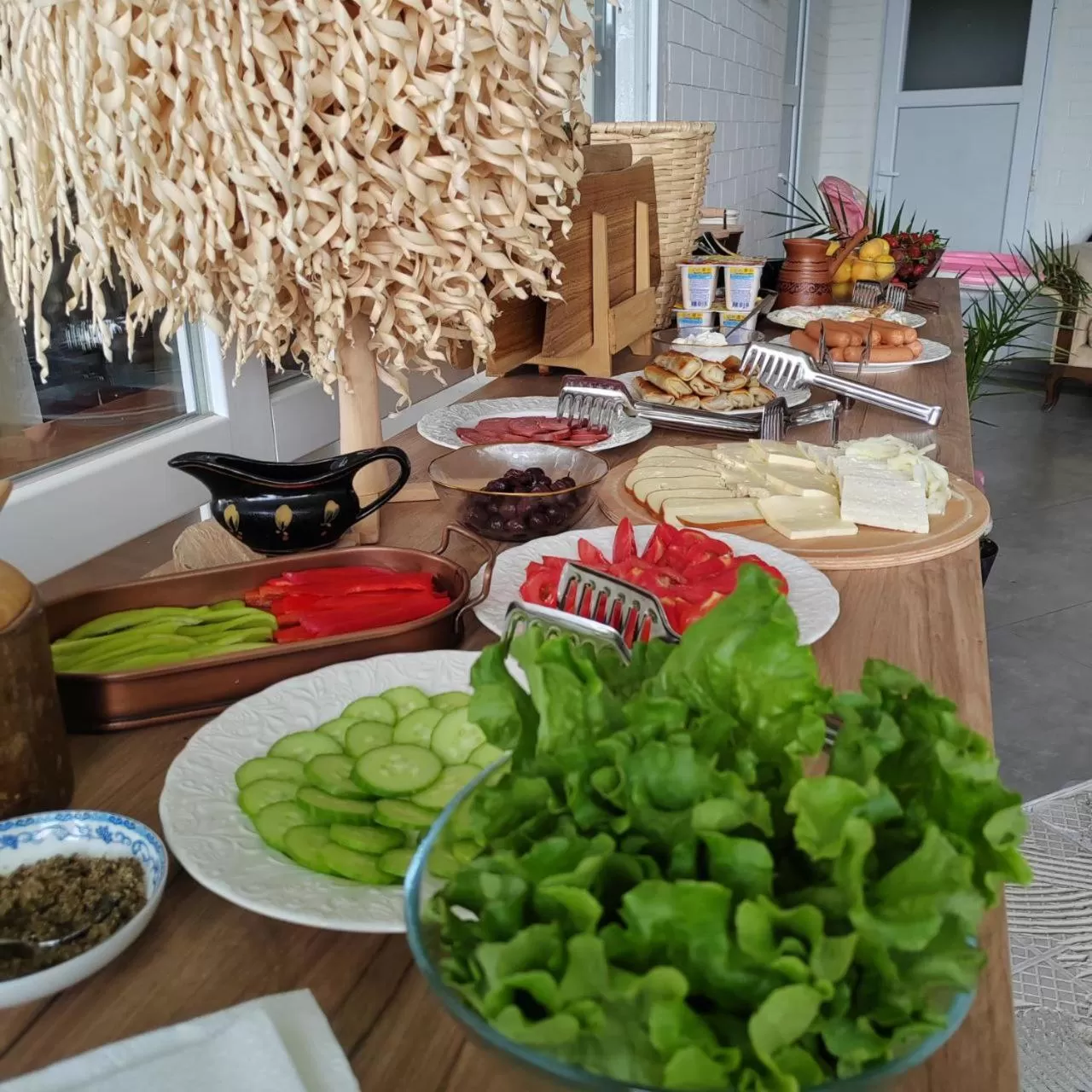 Buffet breakfast, Food in TJ GARDENS