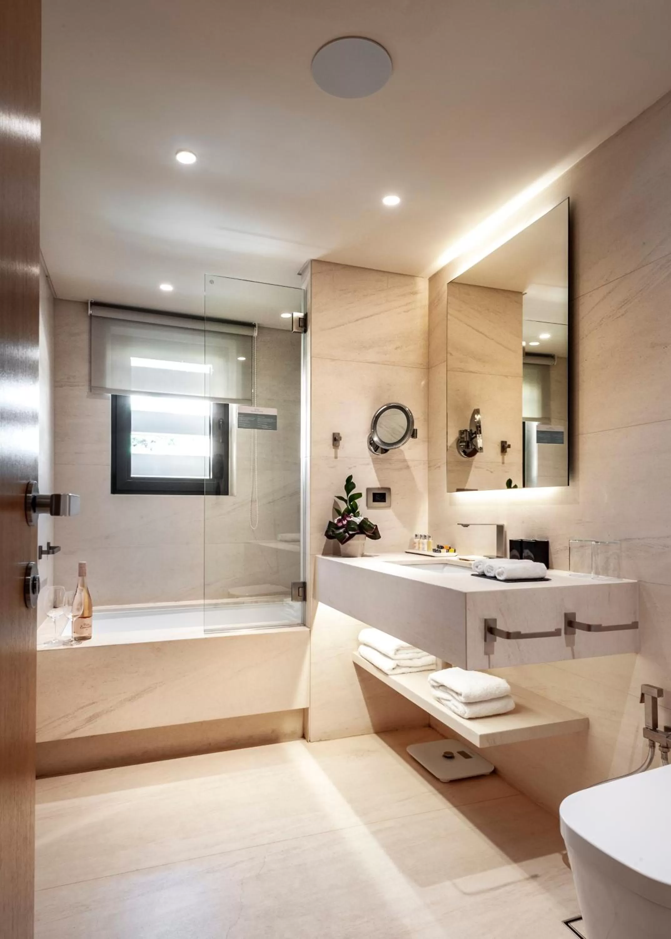 Shower in Somewhere Vouliagmeni