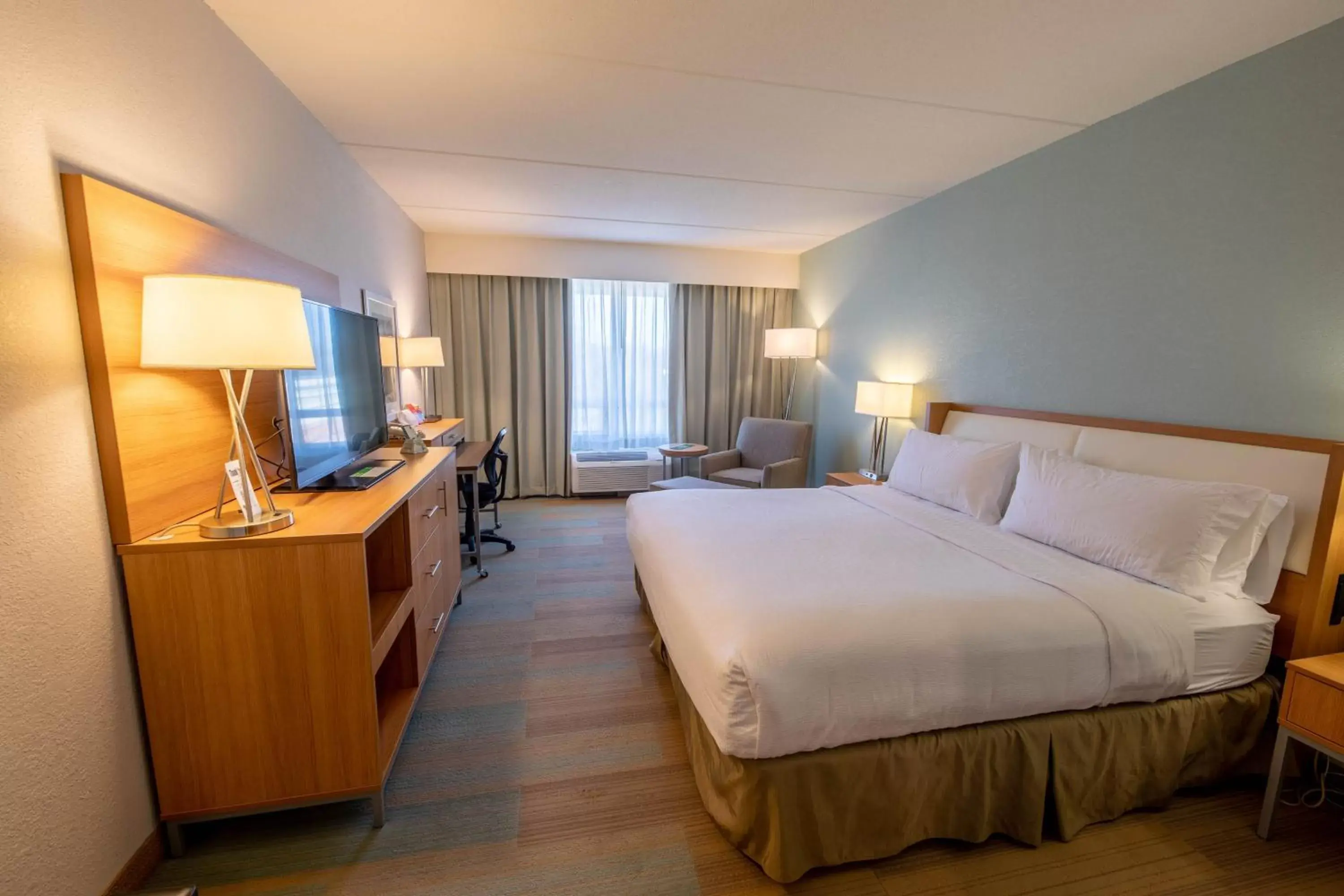 Photo of the whole room in Holiday Inn Manahawkin/Long Beach Island, an IHG Hotel