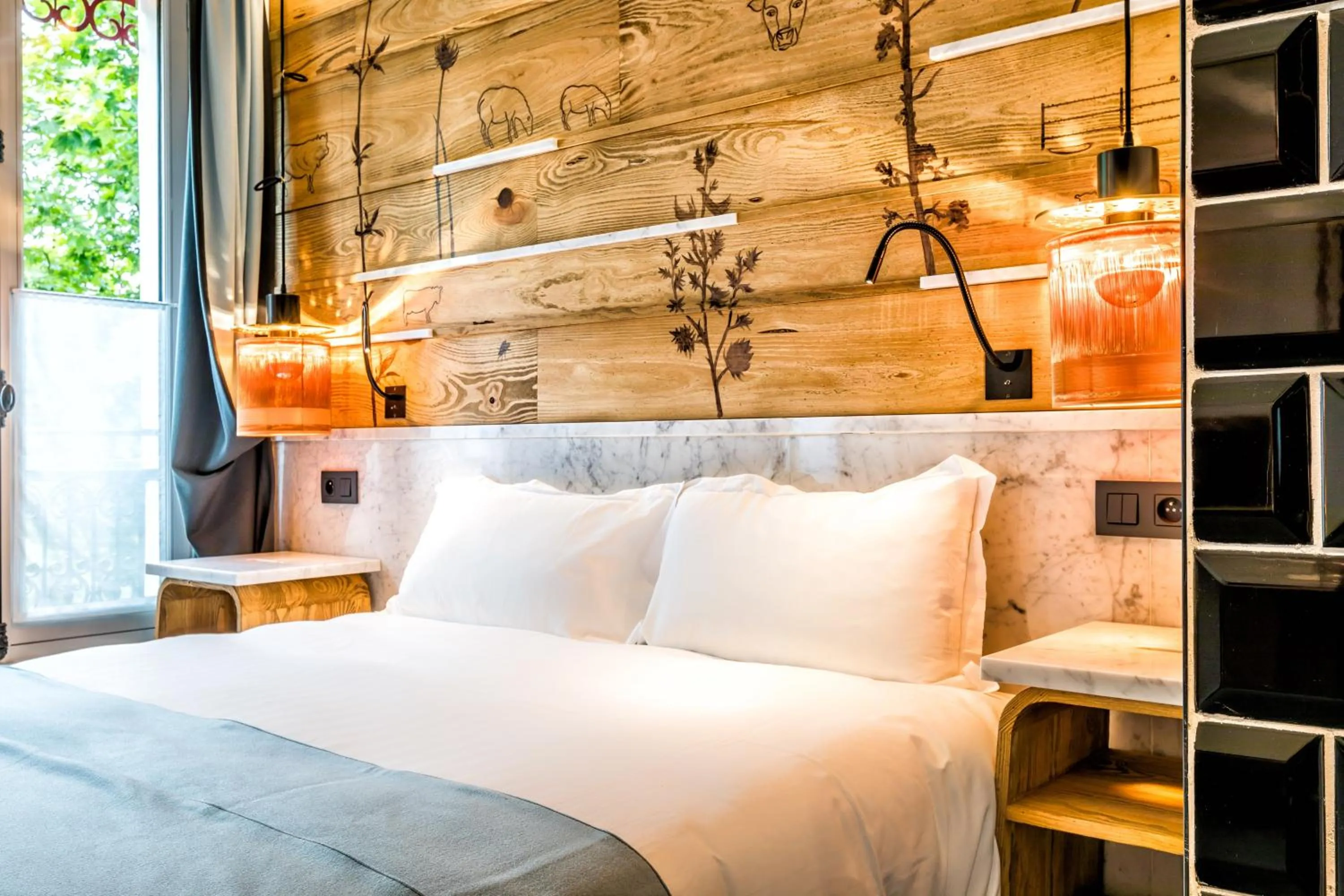 Bedroom, Bed in Hotel Restaurant Au Boeuf Couronné