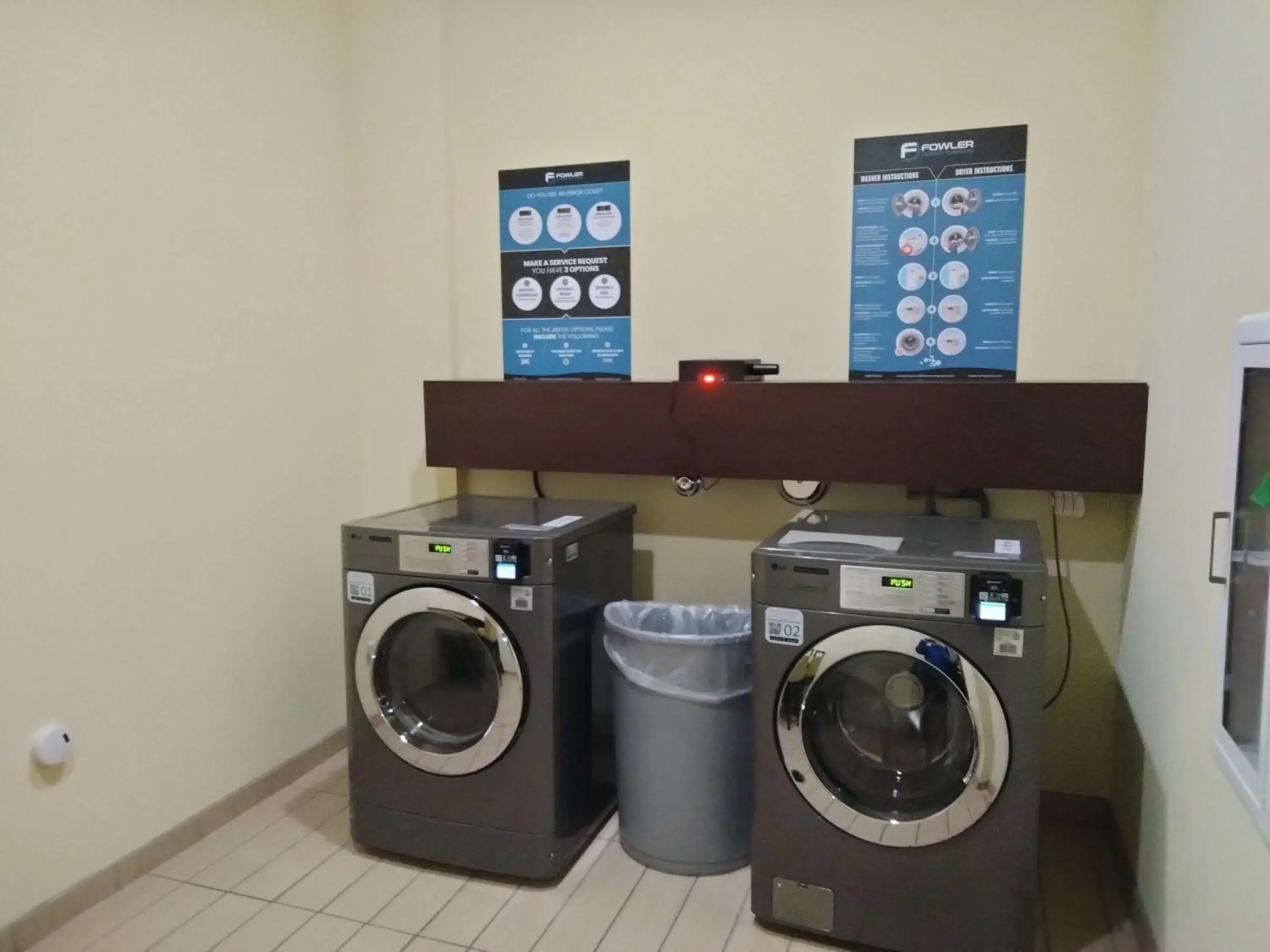 laundry in Best Western St. Louis Airport North Hotel & Suites