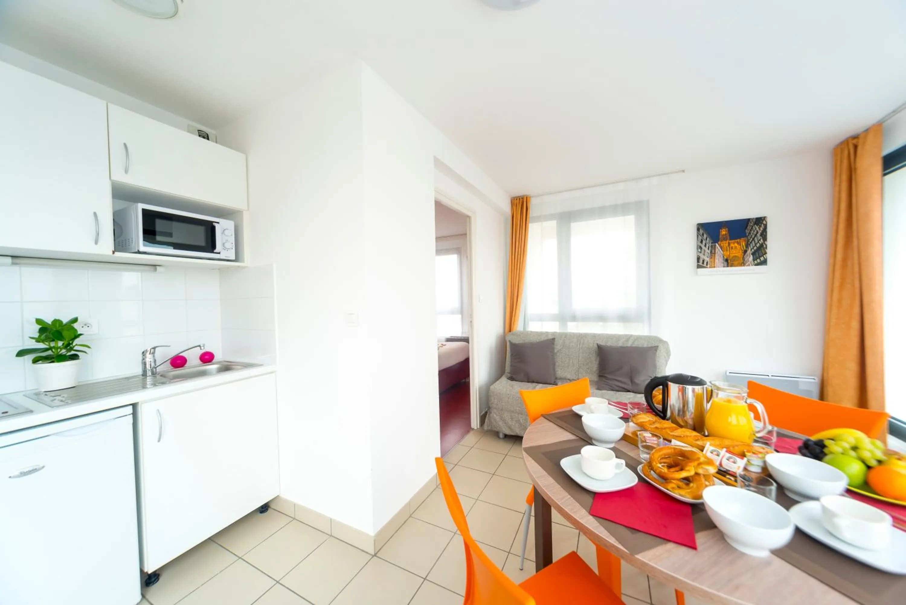 Kitchen or kitchenette in Cerise Strasbourg