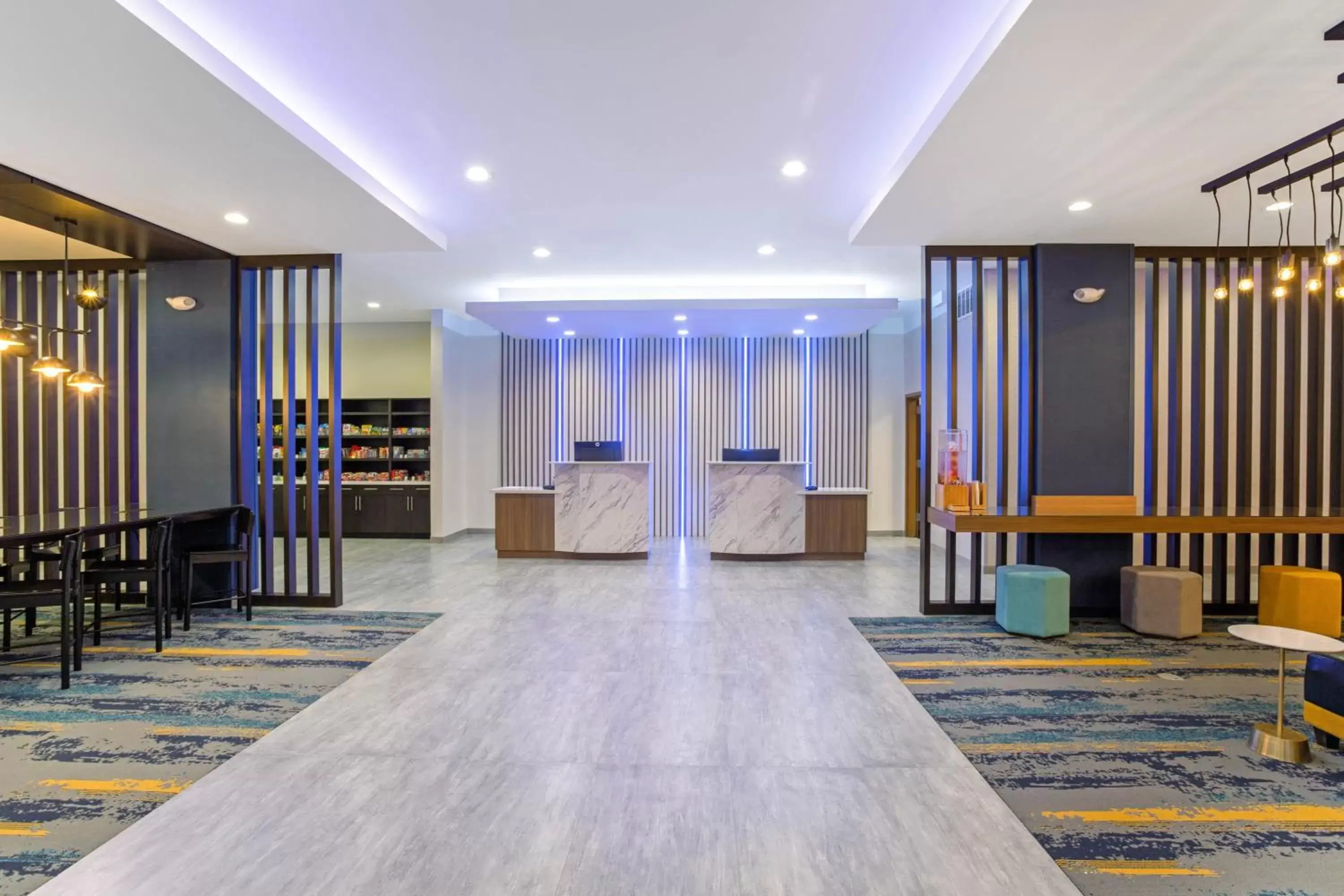 Lobby or reception in La Quinta Inn & Suites by Wyndham Miramar Beach-Destin