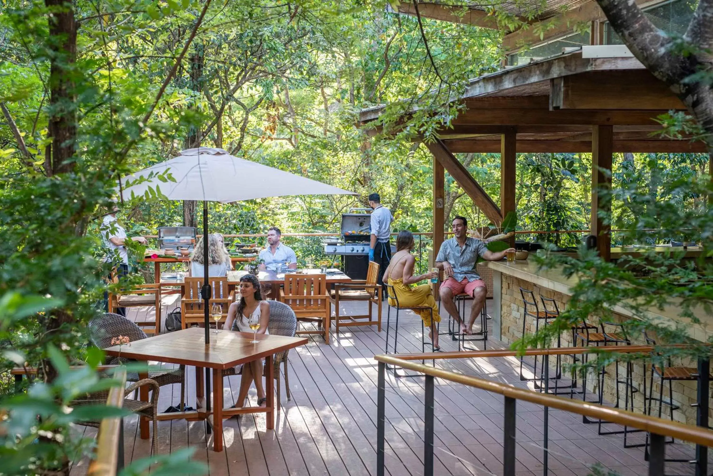 Lounge or bar in Rio Perdido Hotel & Thermal River