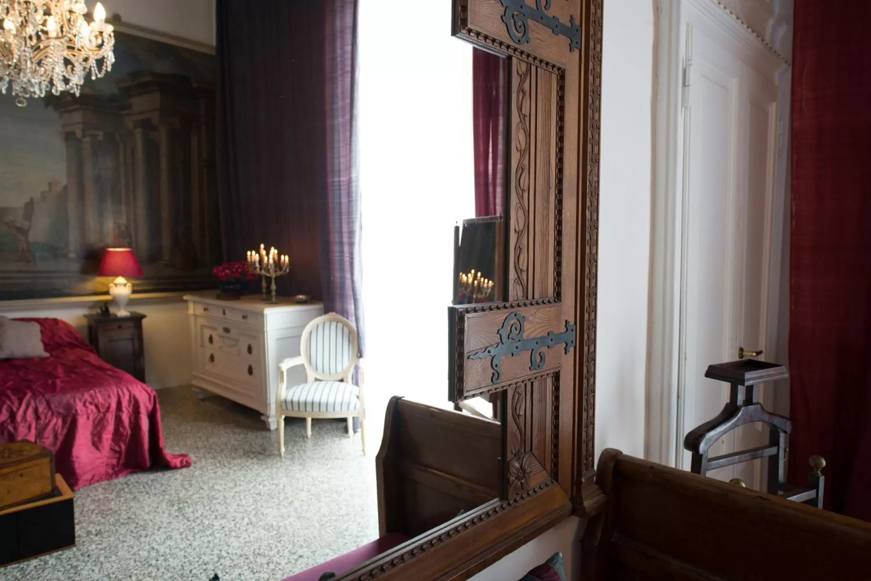 Photo of the whole room, Seating Area in Arnaboldi Palace