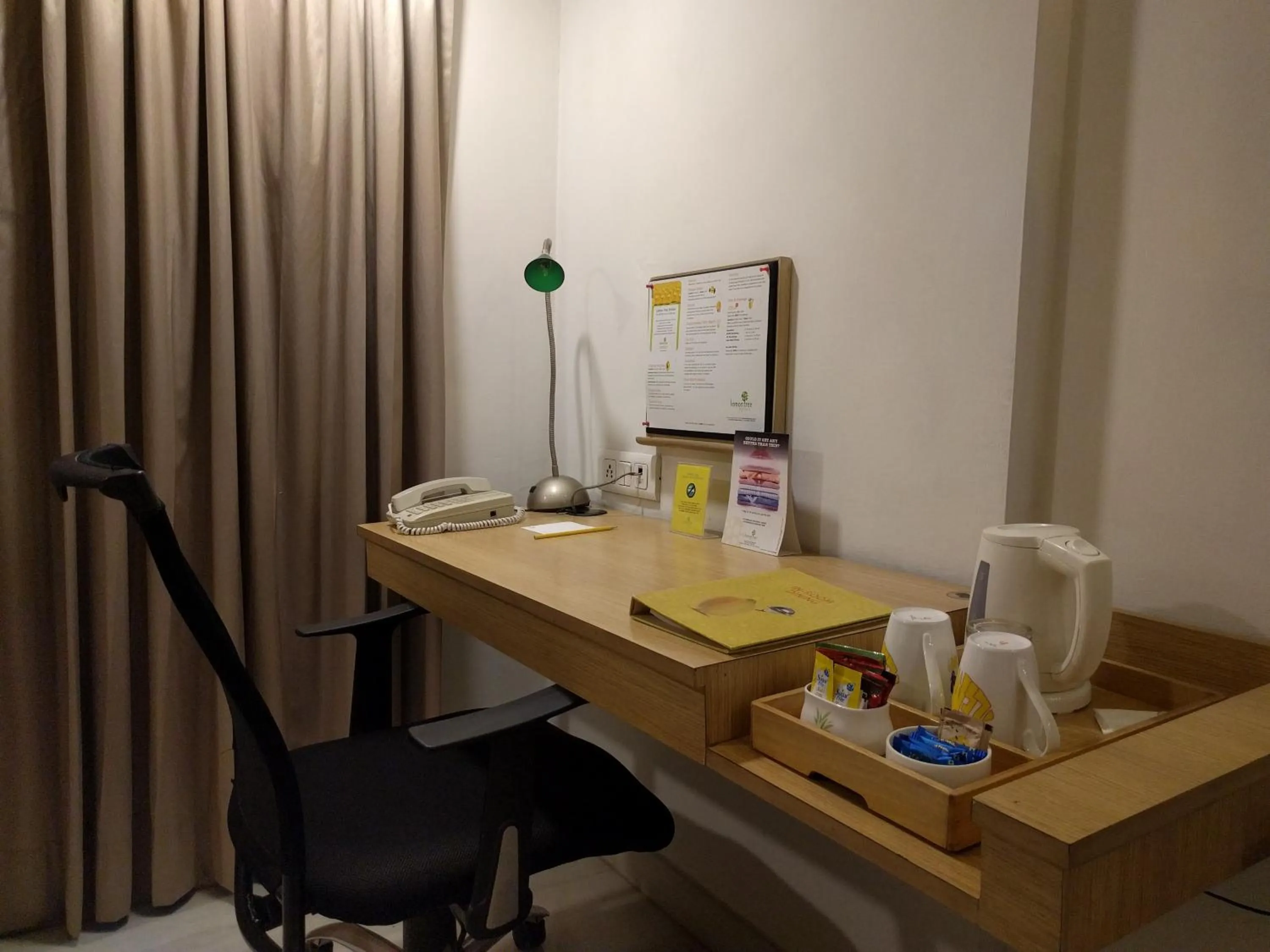 Seating area in Lemon Tree Hotel, Udyog Vihar, Gurugram