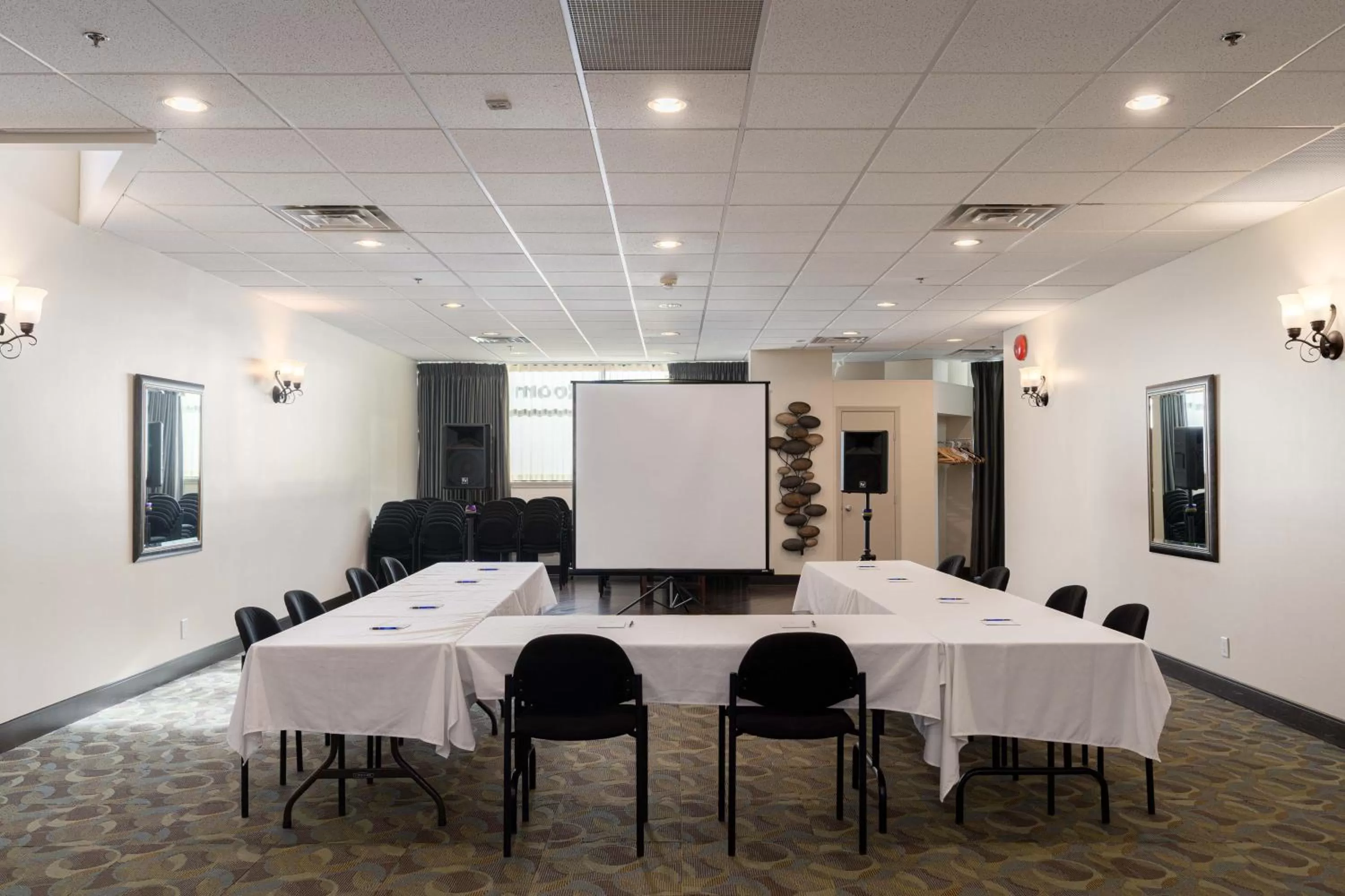 Meeting/conference room in Ocean Promenade Hotel