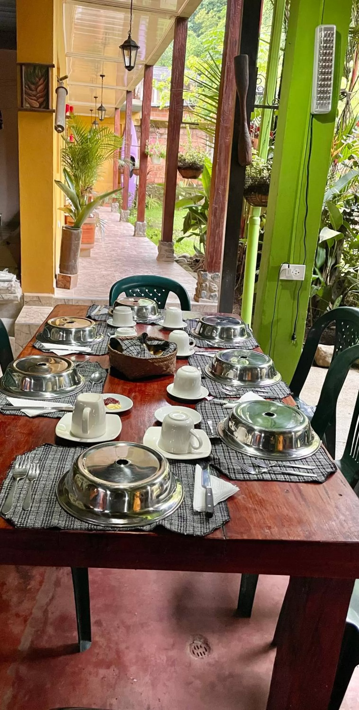 Restaurant/places to eat in Posada Turística Rocas De Cabo Marzo