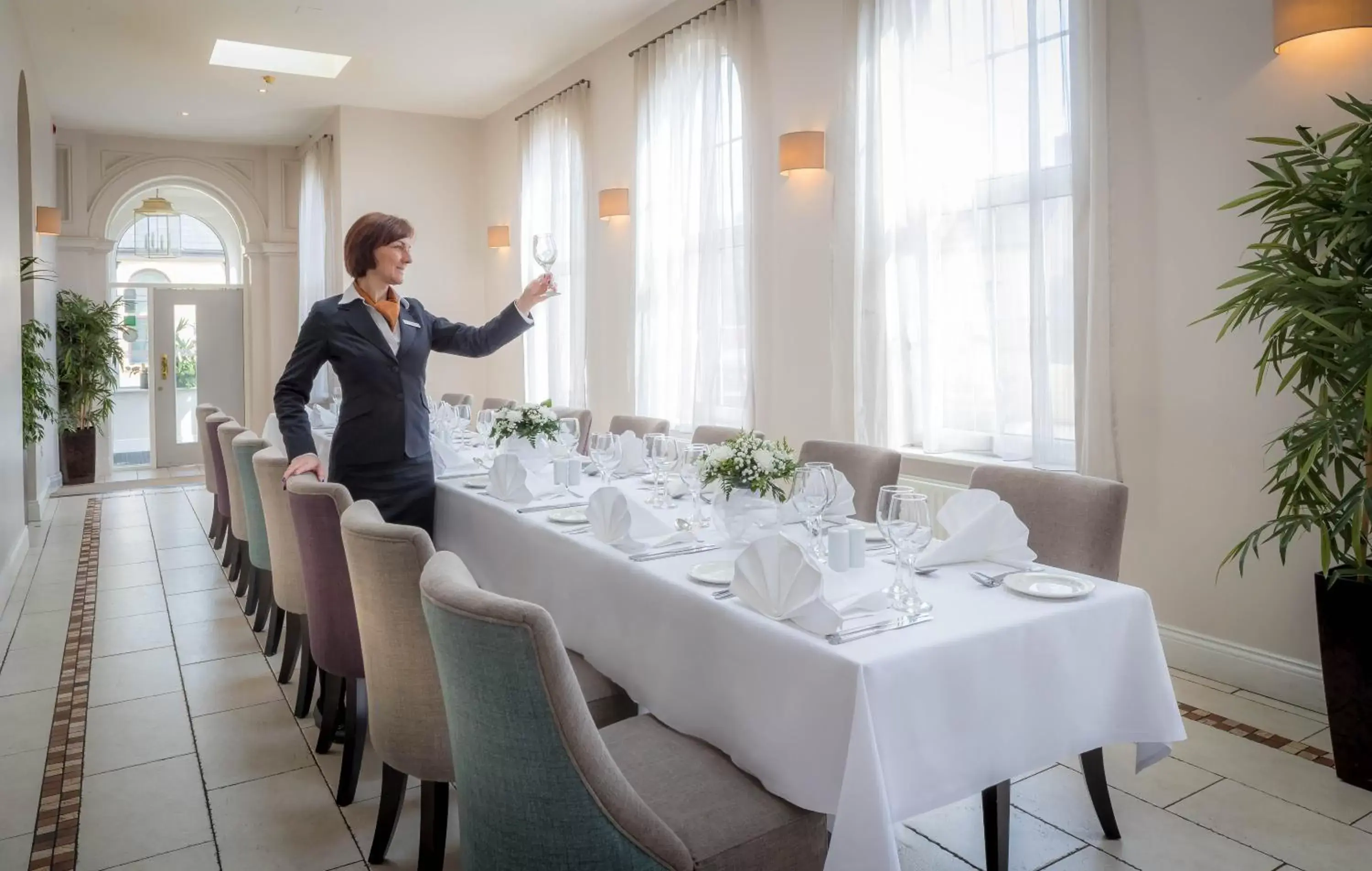 Staff, Restaurant/Places to Eat in Maldron Hotel Shandon Cork City