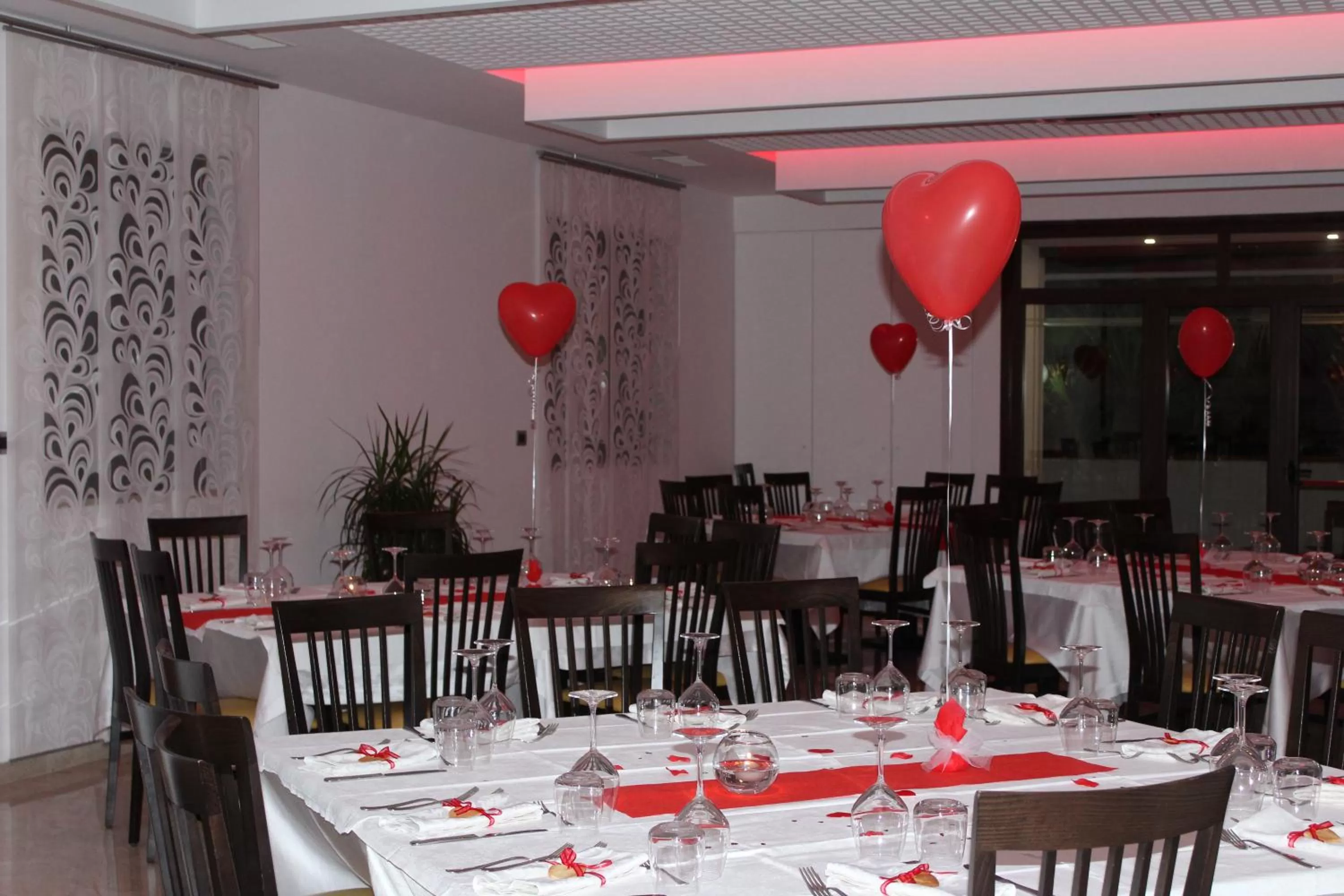 Restaurant/places to eat in Hotel Miramare