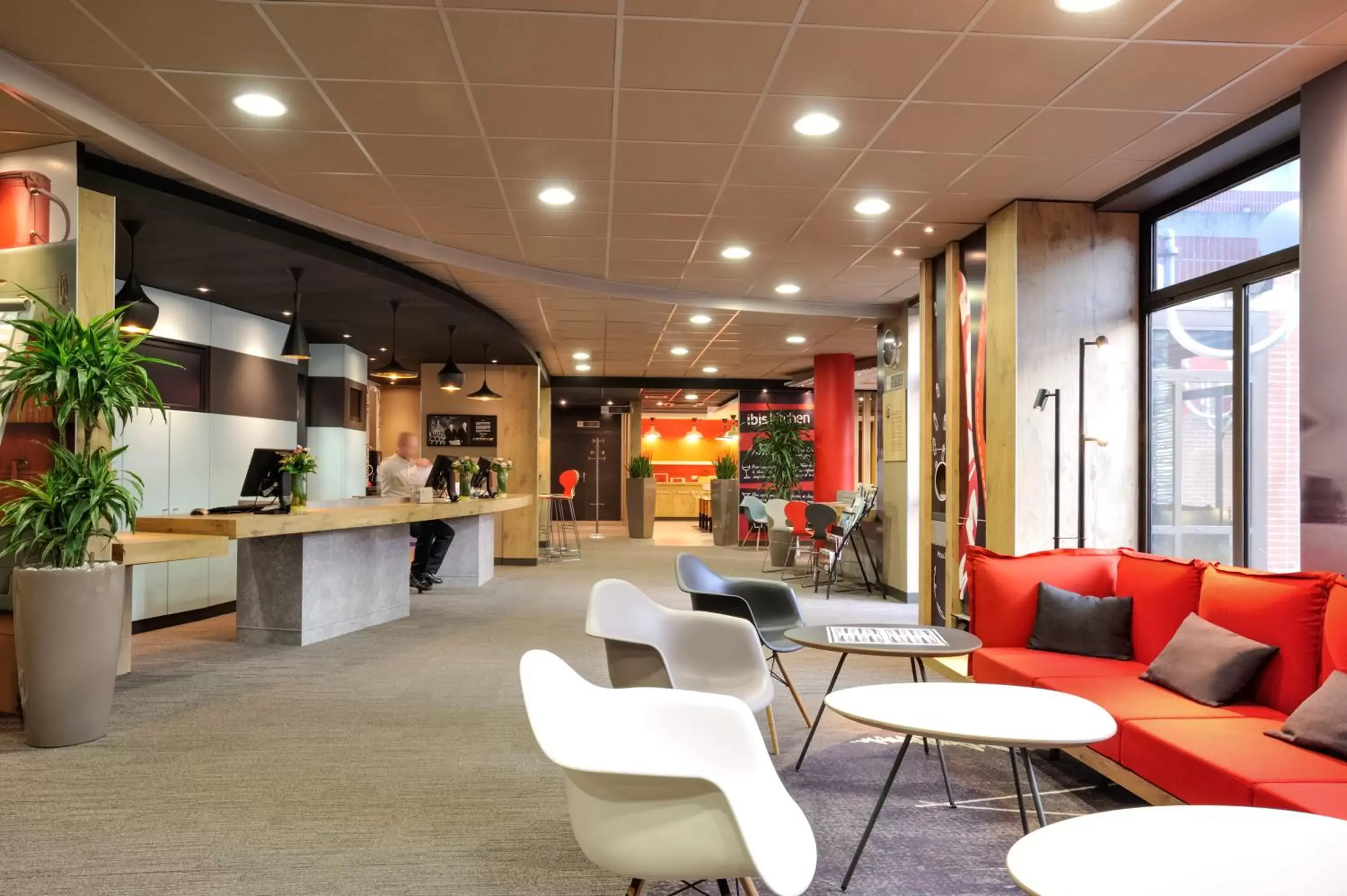 Lounge or bar, Lounge/Bar in ibis Lille Centre Gares