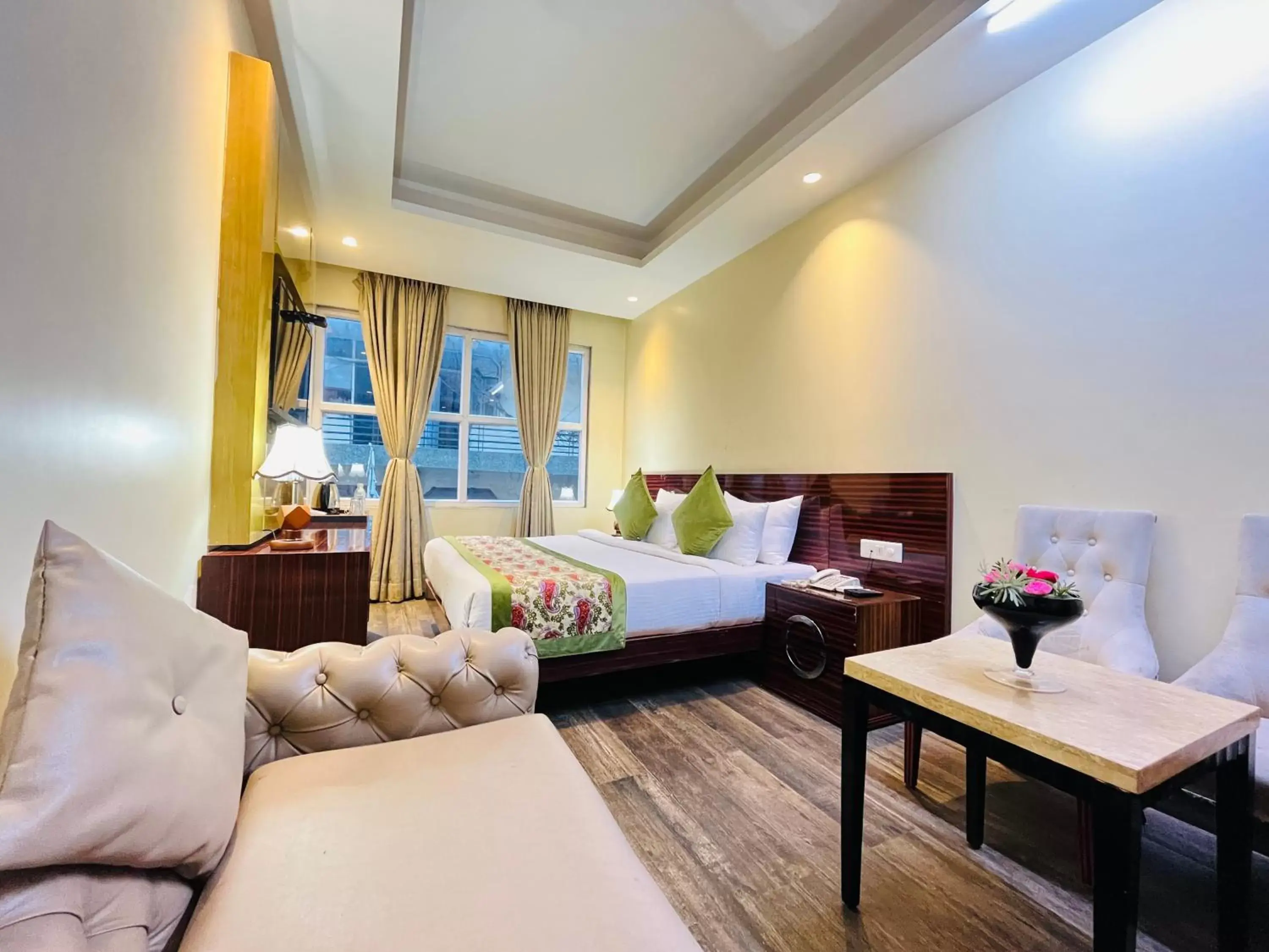 Bed in Hotel Banz - Near Delhi International Airport