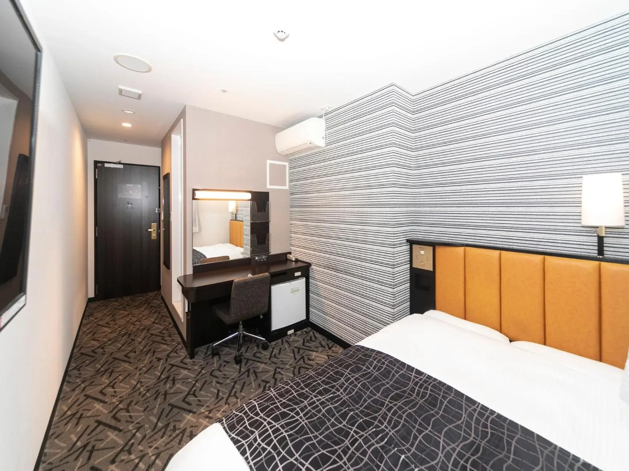 Photo of the whole room, Bed in Apa Hotel Himeji-Ekikita