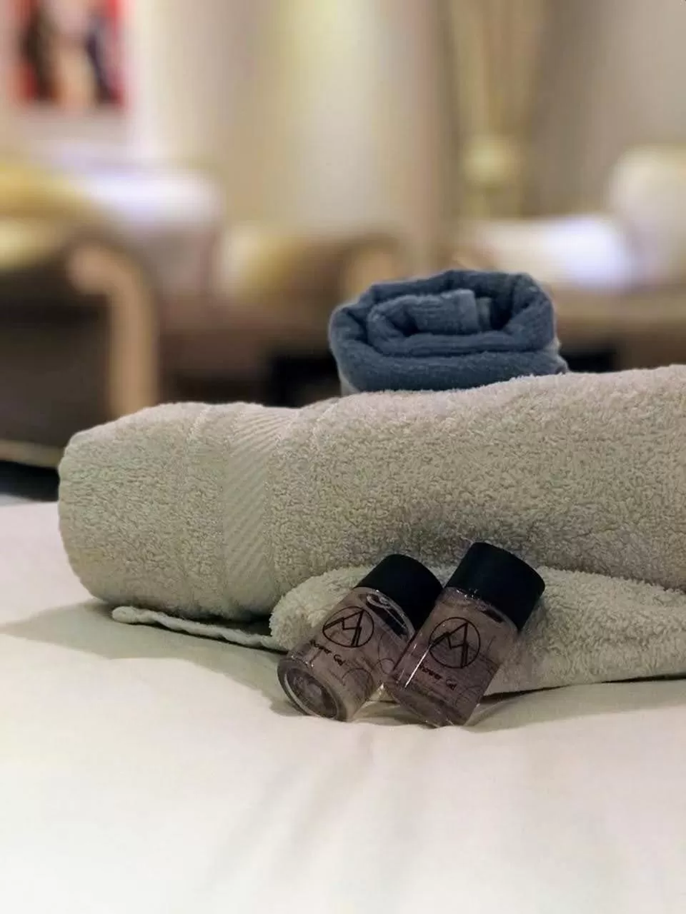 Toilet, Bed in Urban Boutique Hotel