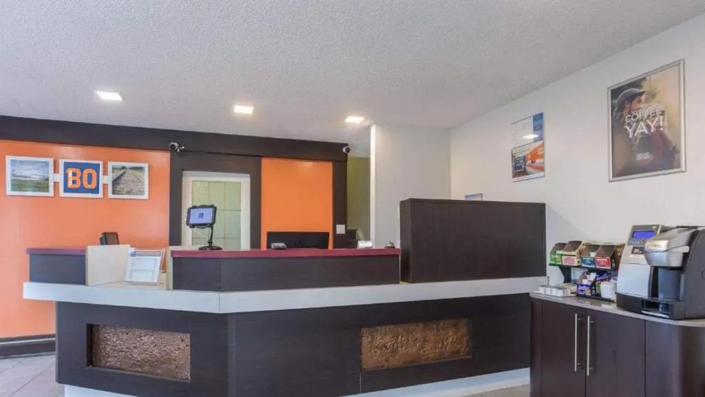 Motel Bo-Camrose, AB