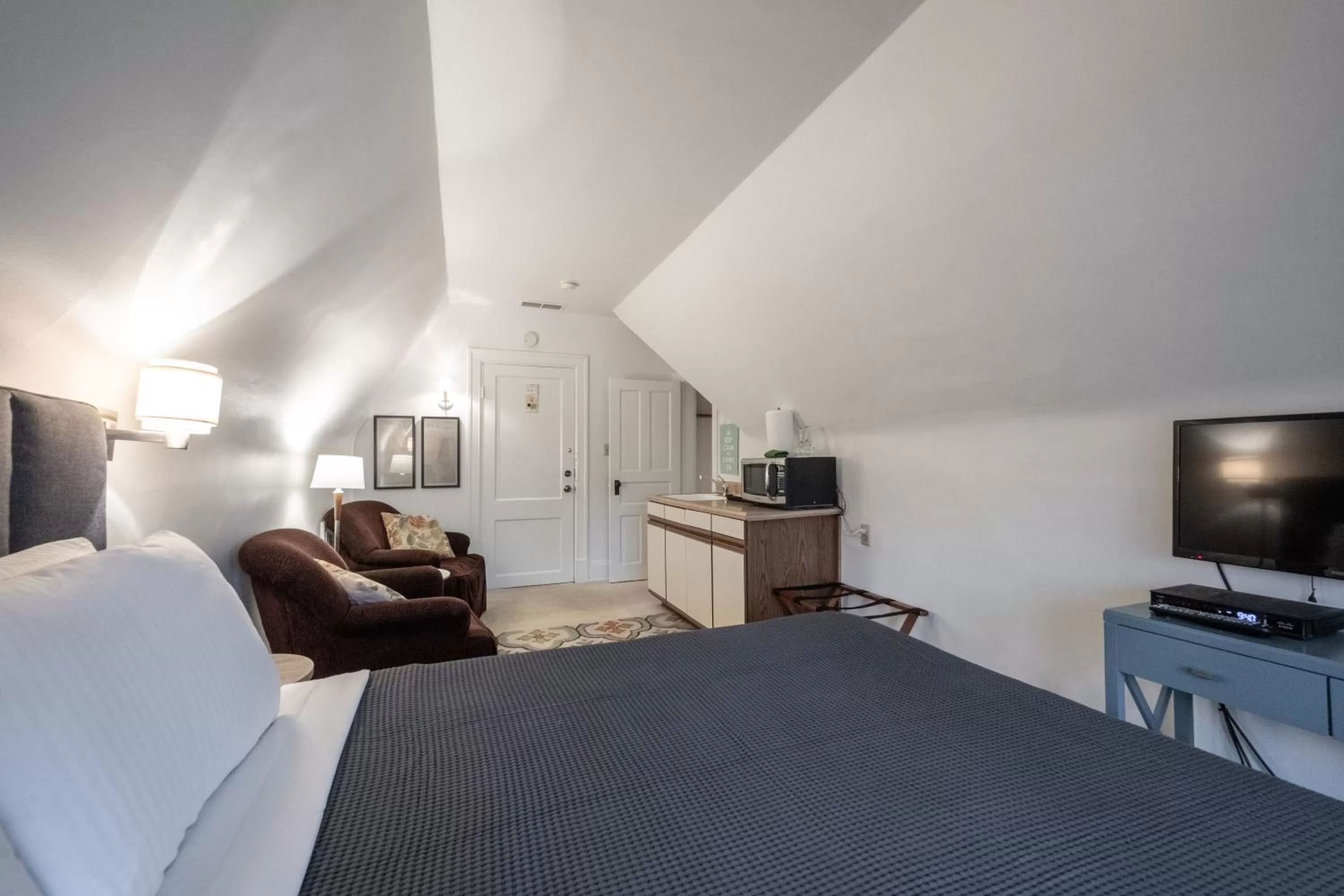 Bed in Stone Soup Inn