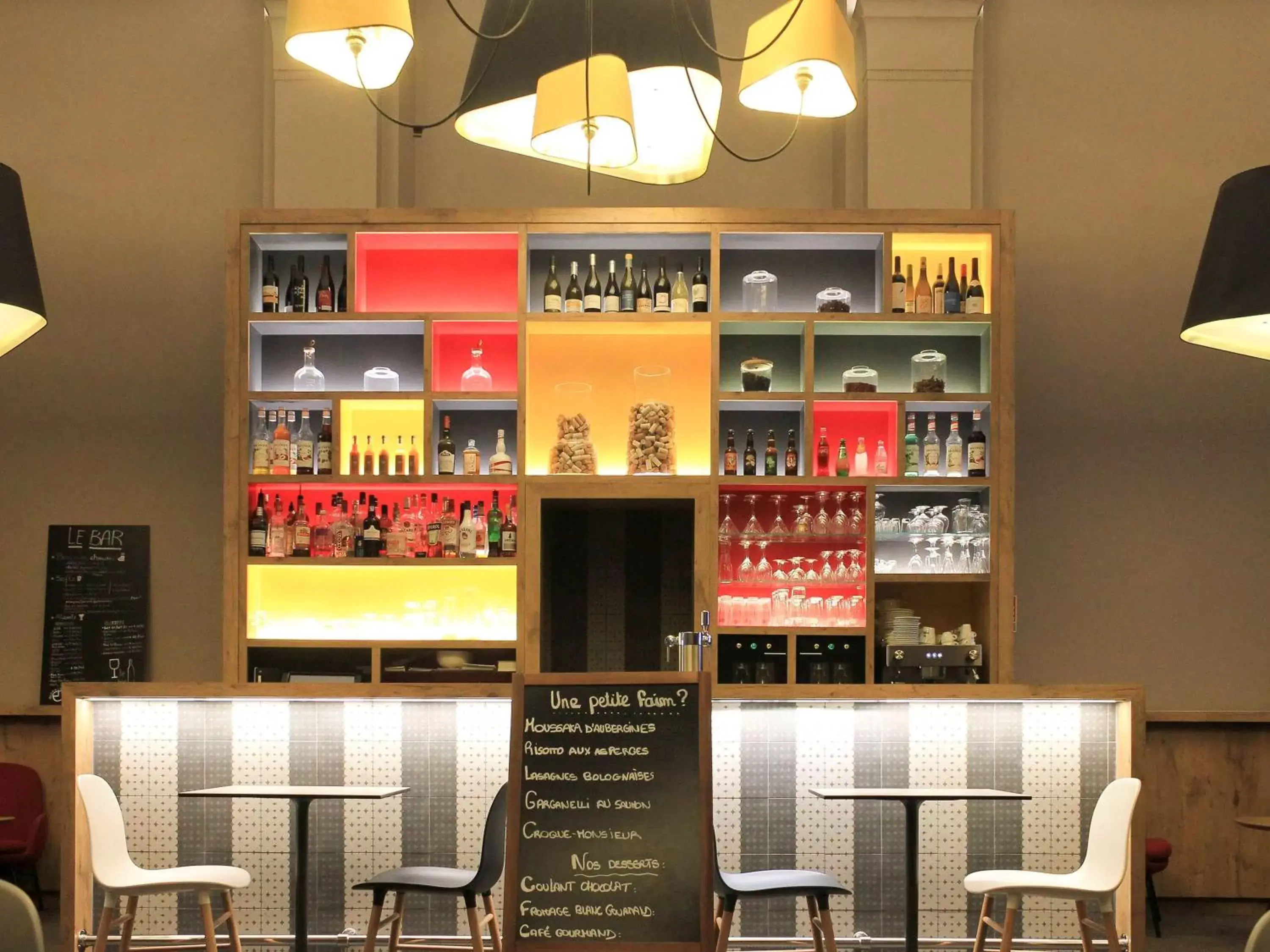 Lounge or bar in ibis Lyon Centre Perrache