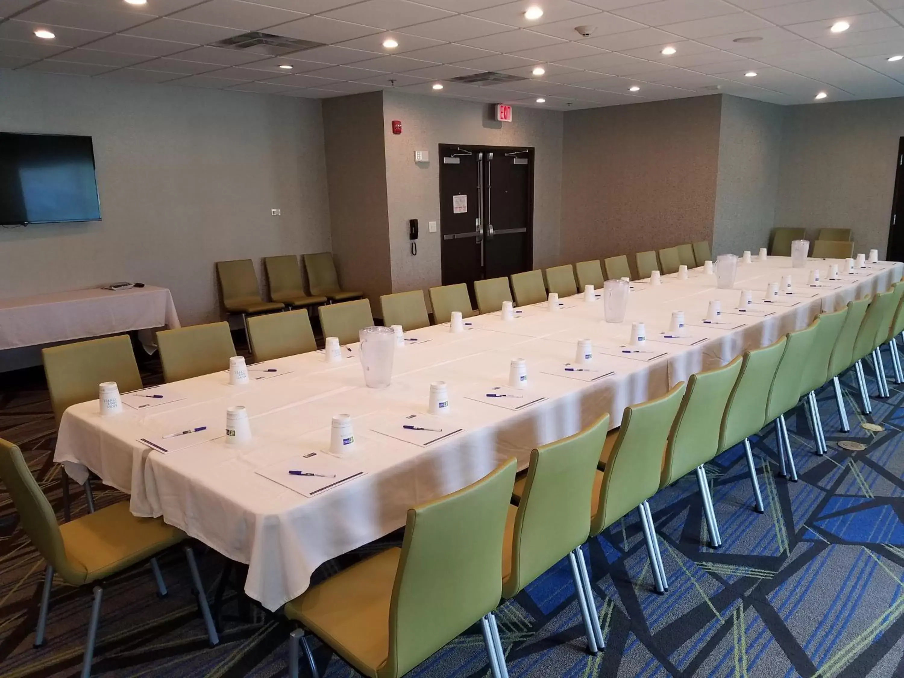 Meeting/conference room in Holiday Inn Express Donaldsonville, an IHG Hotel