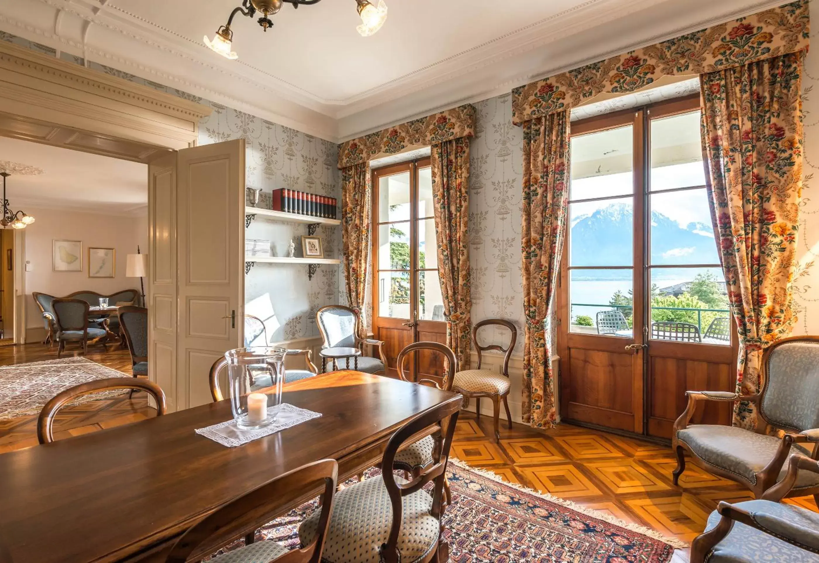 Lounge or bar, Seating Area in Swiss Historic Hotel Masson