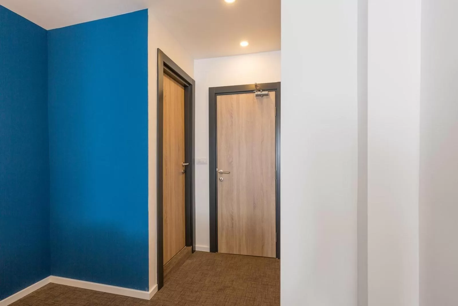 Decorative detail in Premium Crown Suites