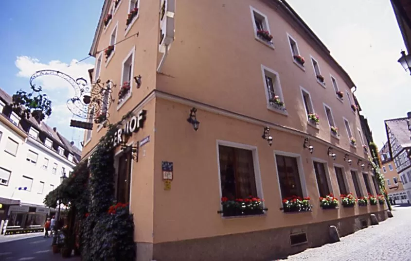 Facade/entrance in Bayerischer Hof