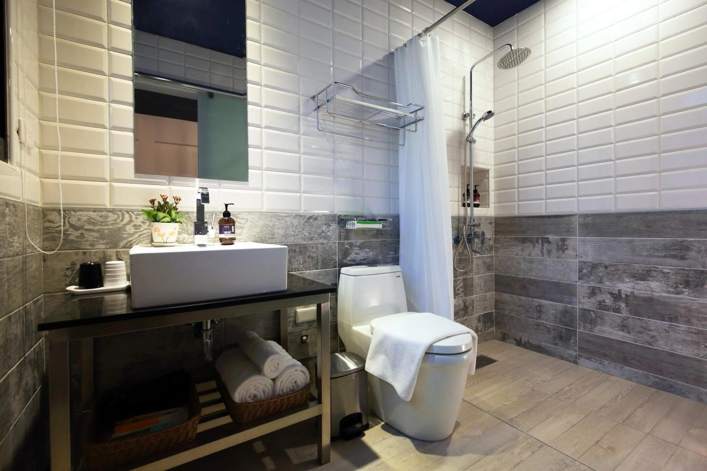 指南針民宿2178 & 工殿民宿2182