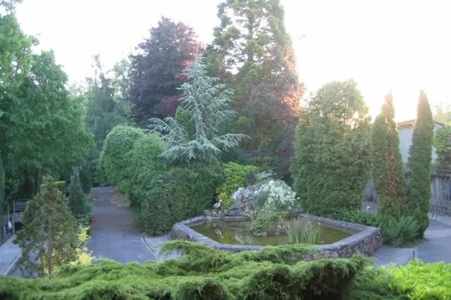 Property building in Le Robinson