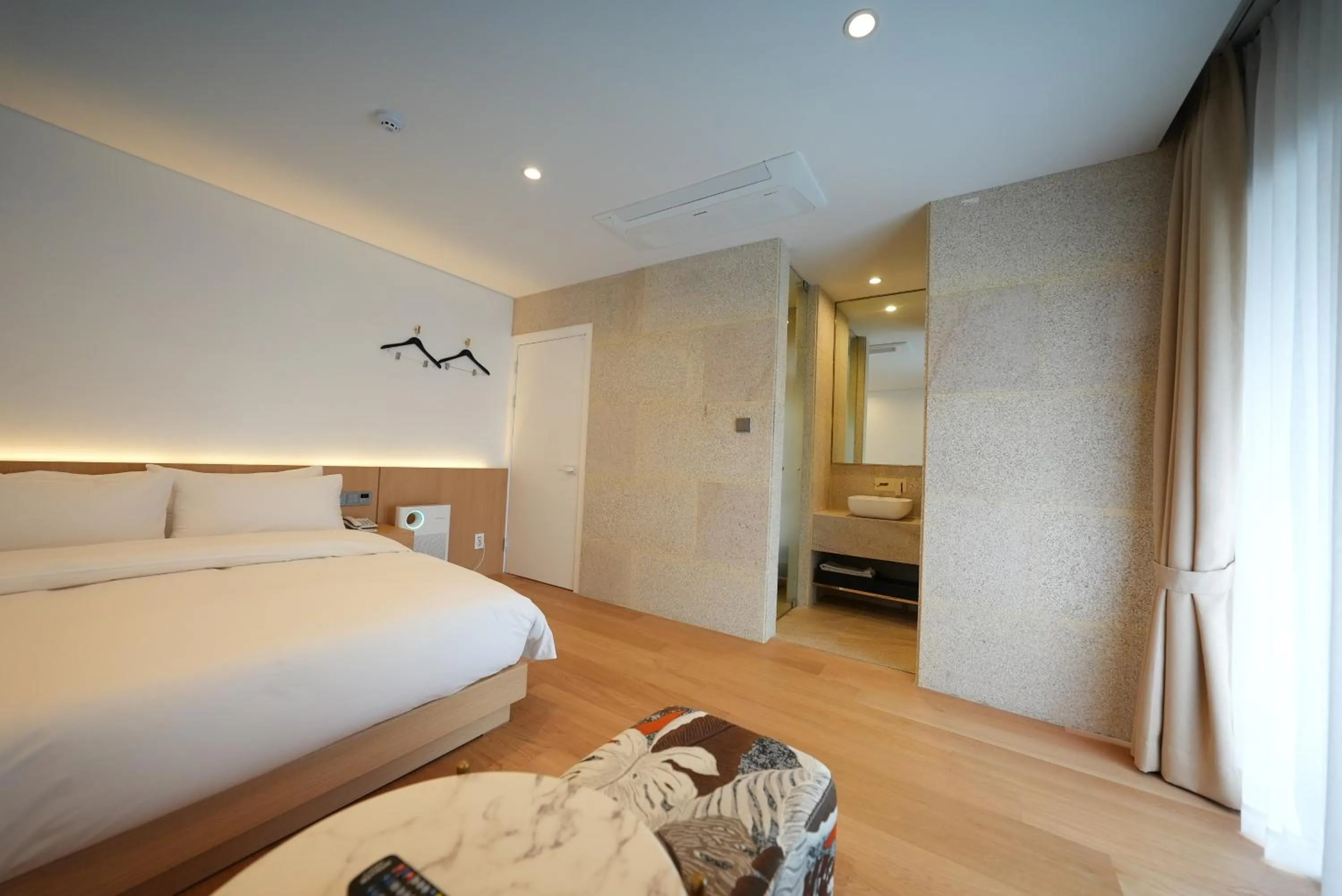 Photo of the whole room, Bed in Amare Hotel Jongno