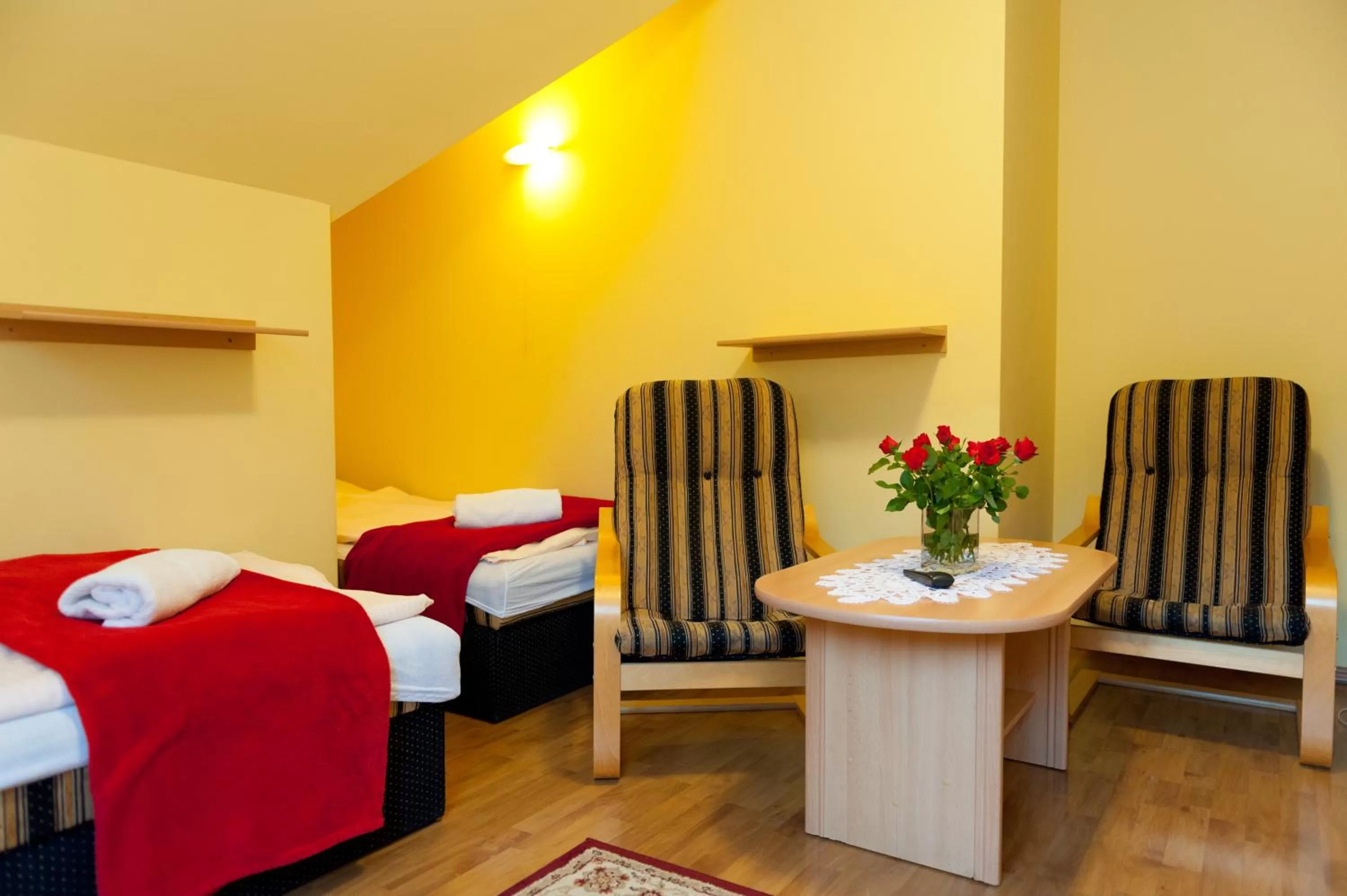 Photo of the whole room, Room Photo in Karina