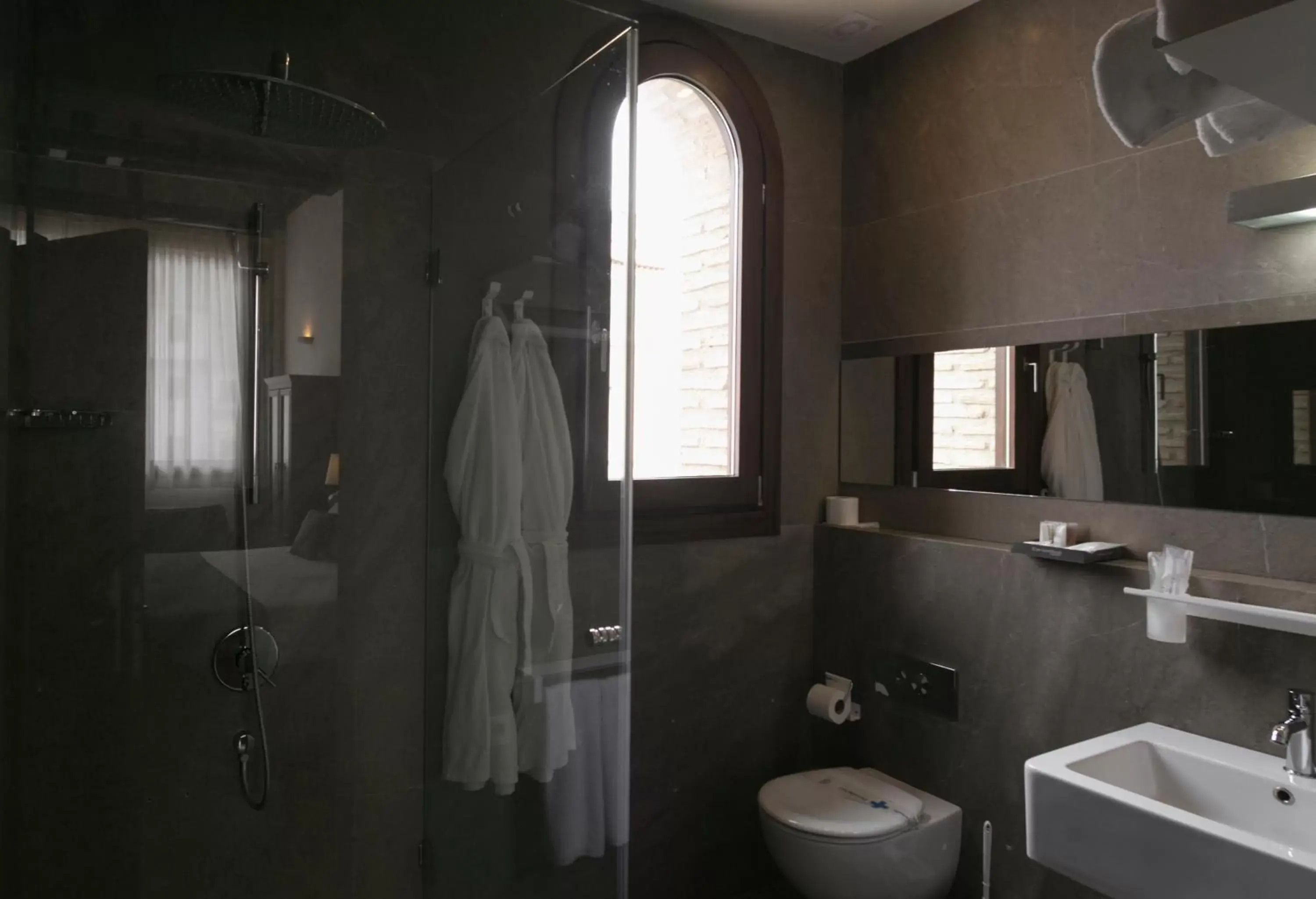 Shower, Bathroom in Shine Albayzín