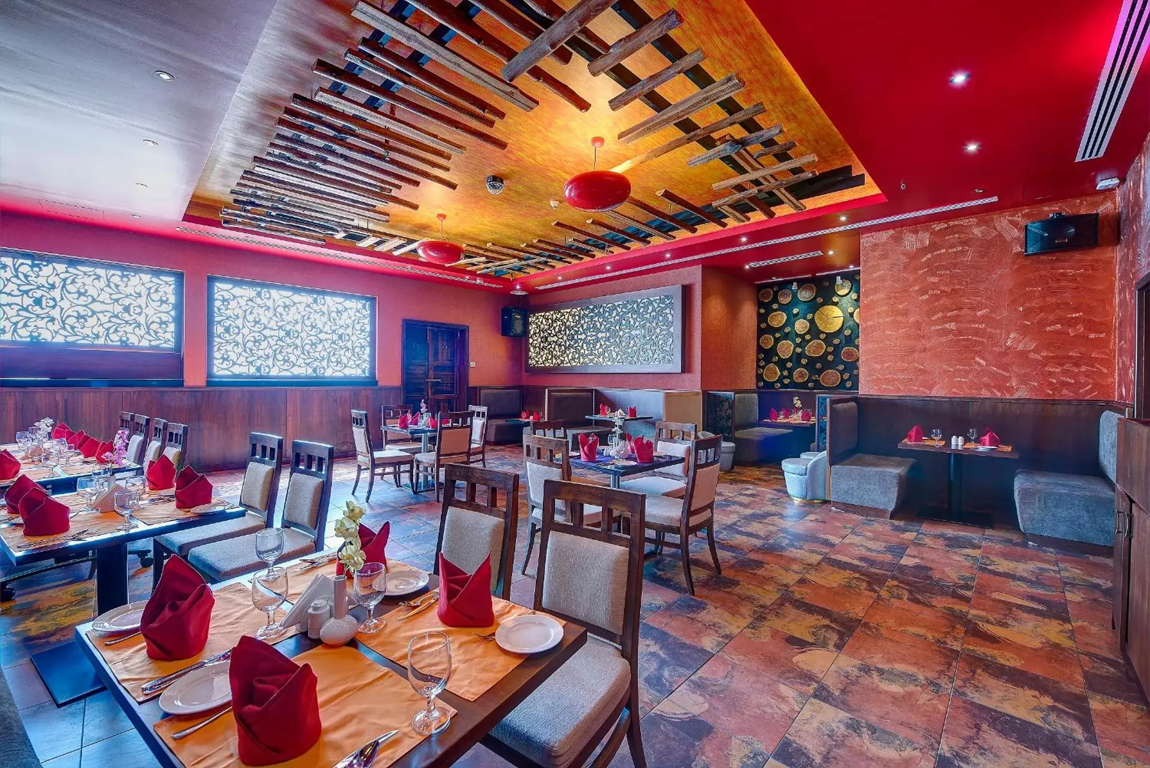 Restaurant/places to eat in Raintree Rolla Hotel Restaurant/places to eat in Raintree Rolla Hotel