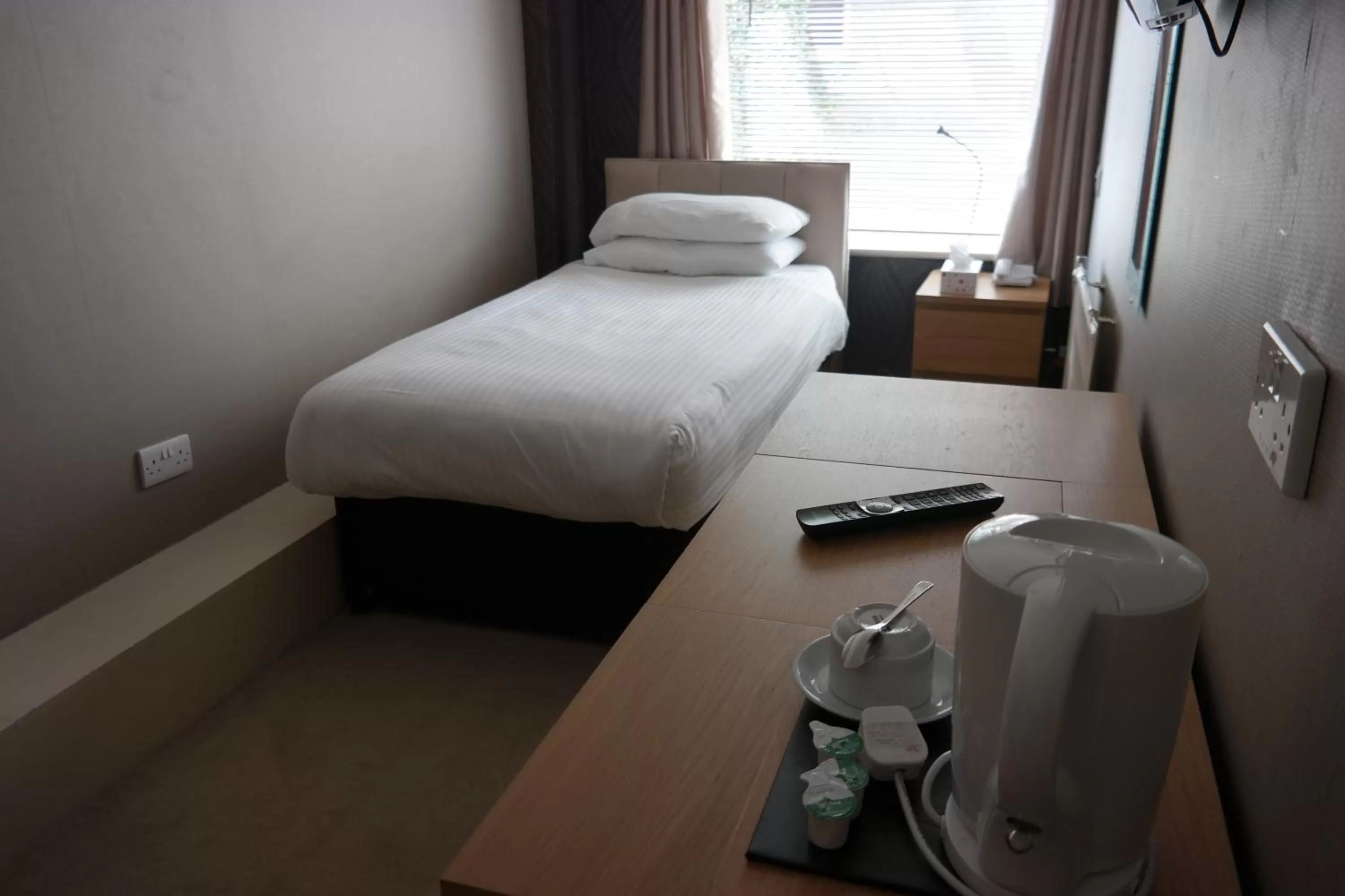 Bedroom, Bed in Hotel Celebrity Bournemouth East Cliff by Villare hotels