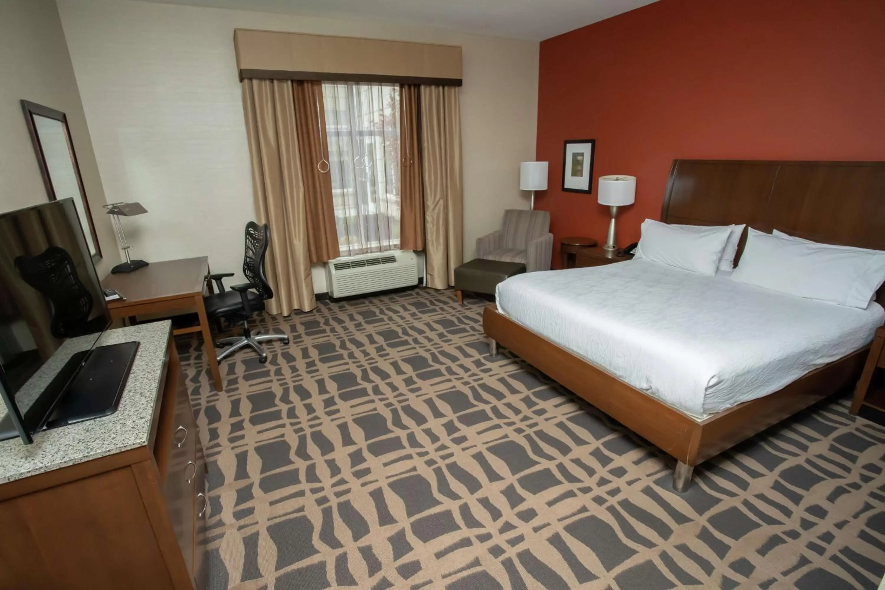 Bedroom, Bed in Hilton Garden Inn Dayton South - Austin Landing