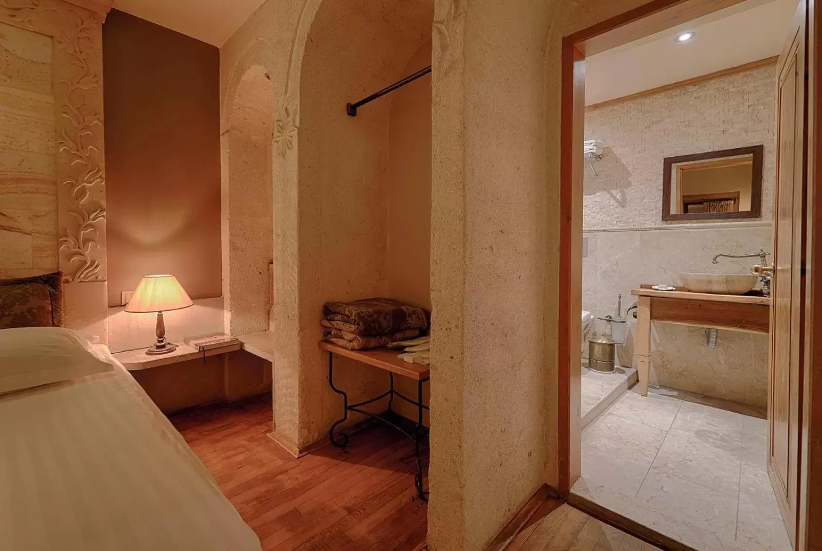 Bed, Bathroom in Heybe Hotel & Spa