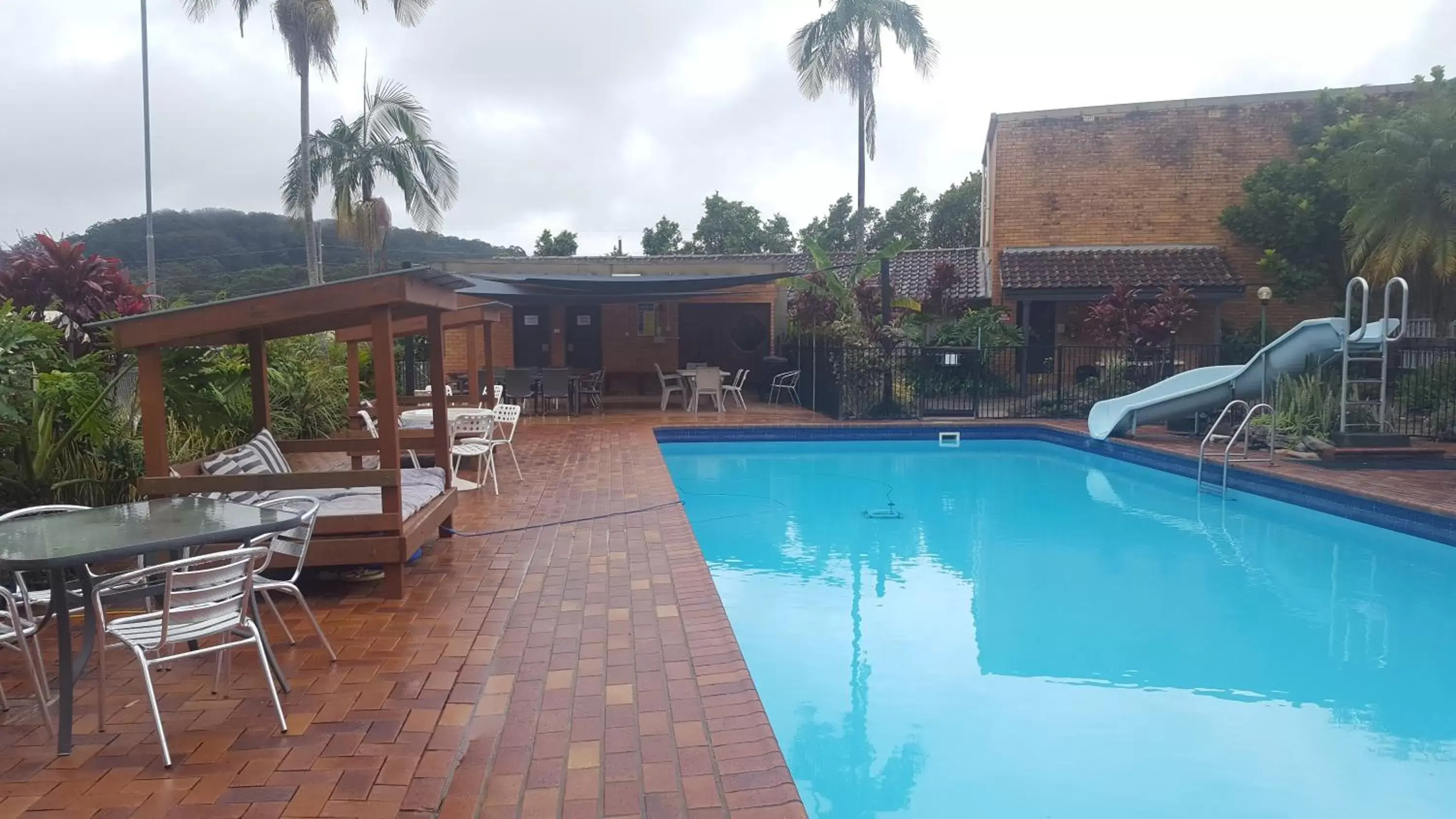 Swimming Pool in Sanctuary Resort Motor Inn