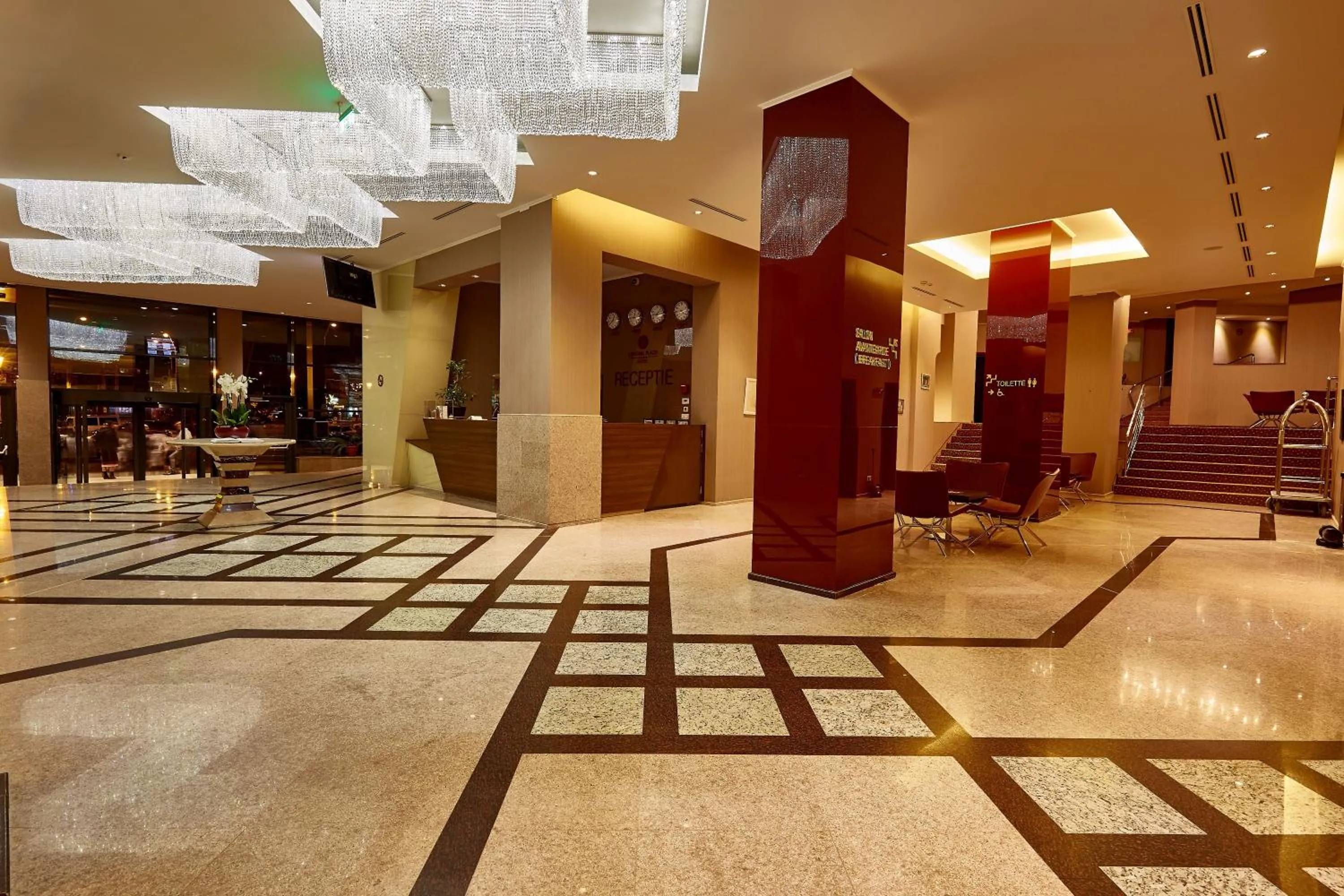 Lobby or reception in Central Plaza Hotel