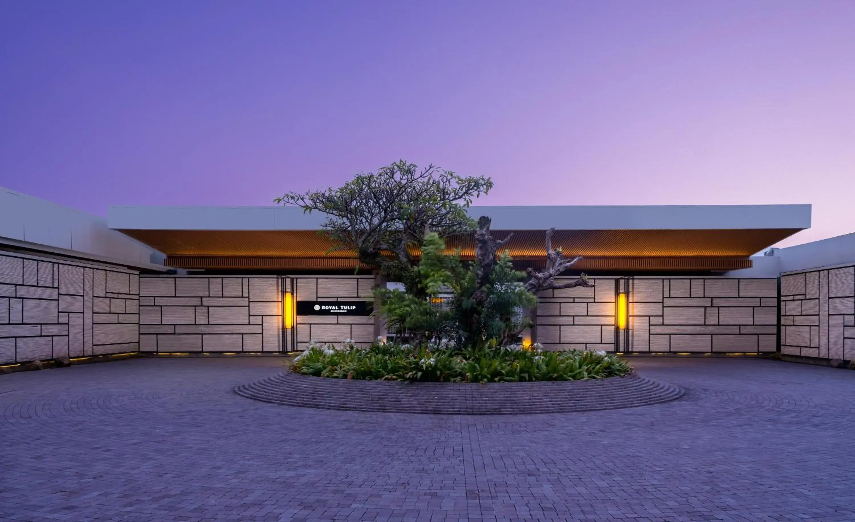 Facade/entrance in Royal Tulip Gunung Geulis Resort and Golf Facade/entrance in Royal Tulip Gunung Geulis Resort and Golf