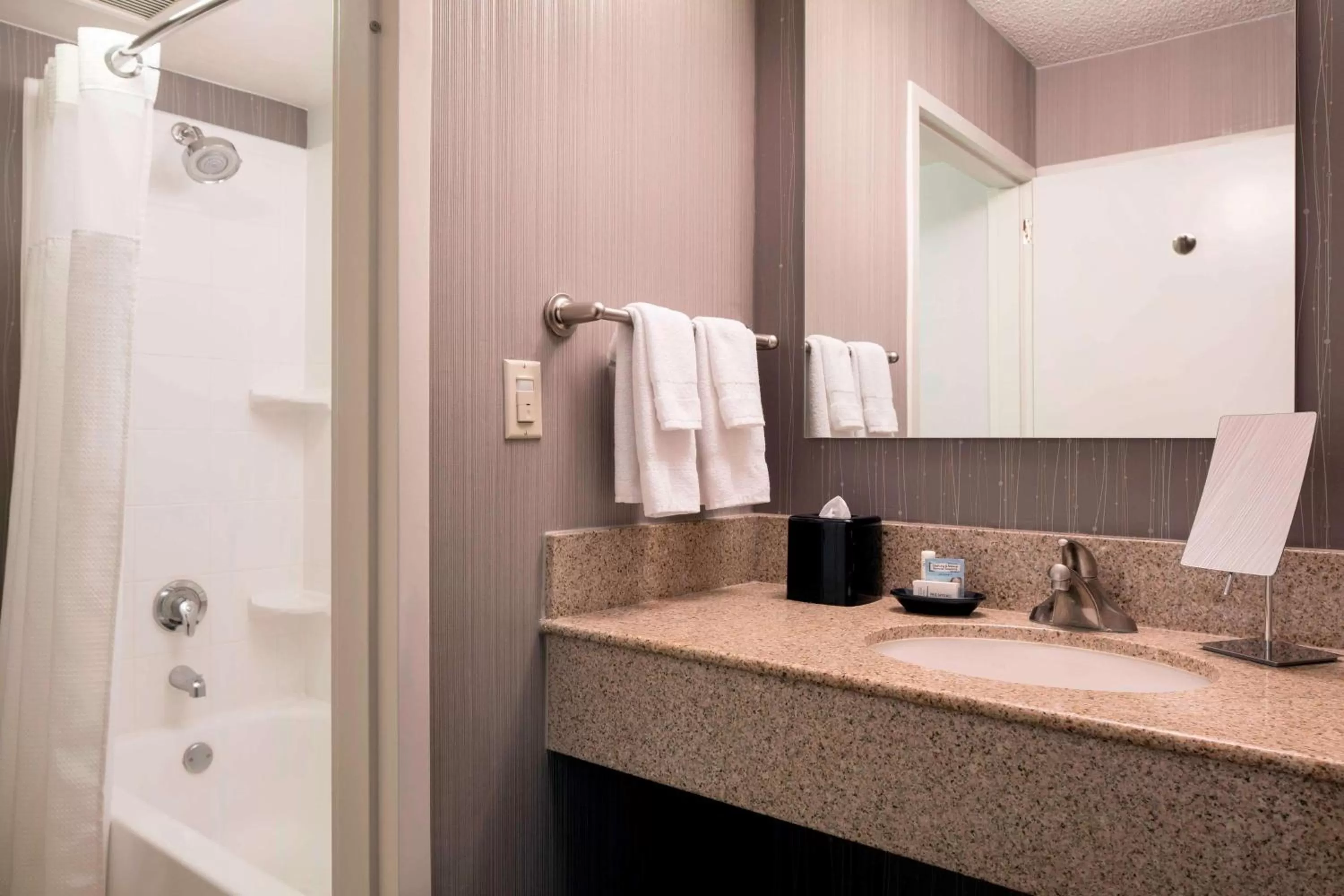 Bathroom in Sonesta Select Los Angeles Torrance South Bay