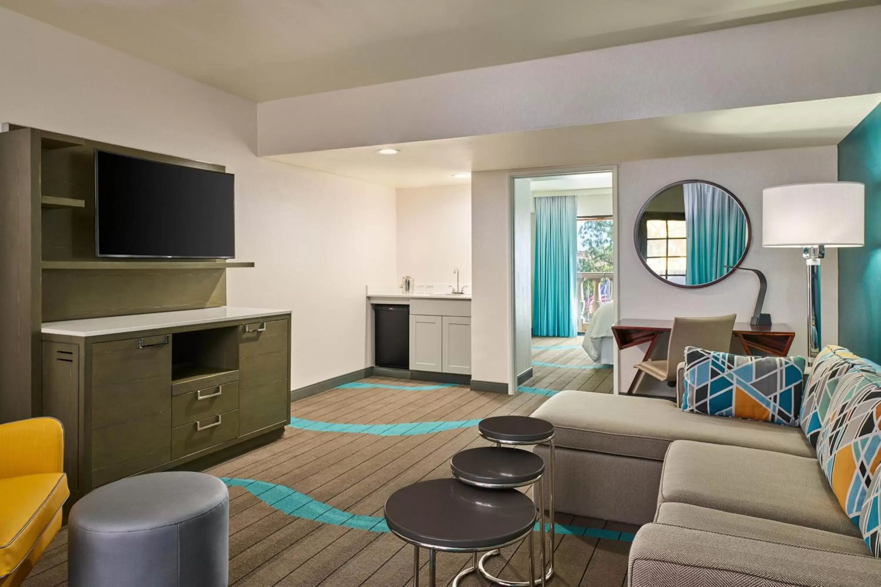 Living room, Seating Area in Sheraton Tucson Hotel & Suites