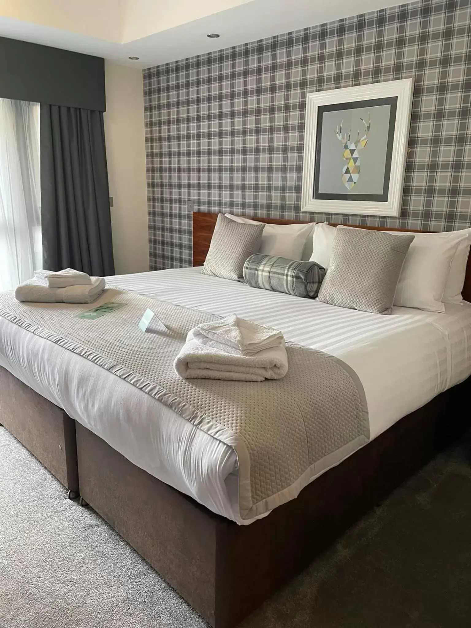 Balcony/Terrace, Bed in Boston West Hotel Balcony/Terrace, Bed in Boston West Hotel